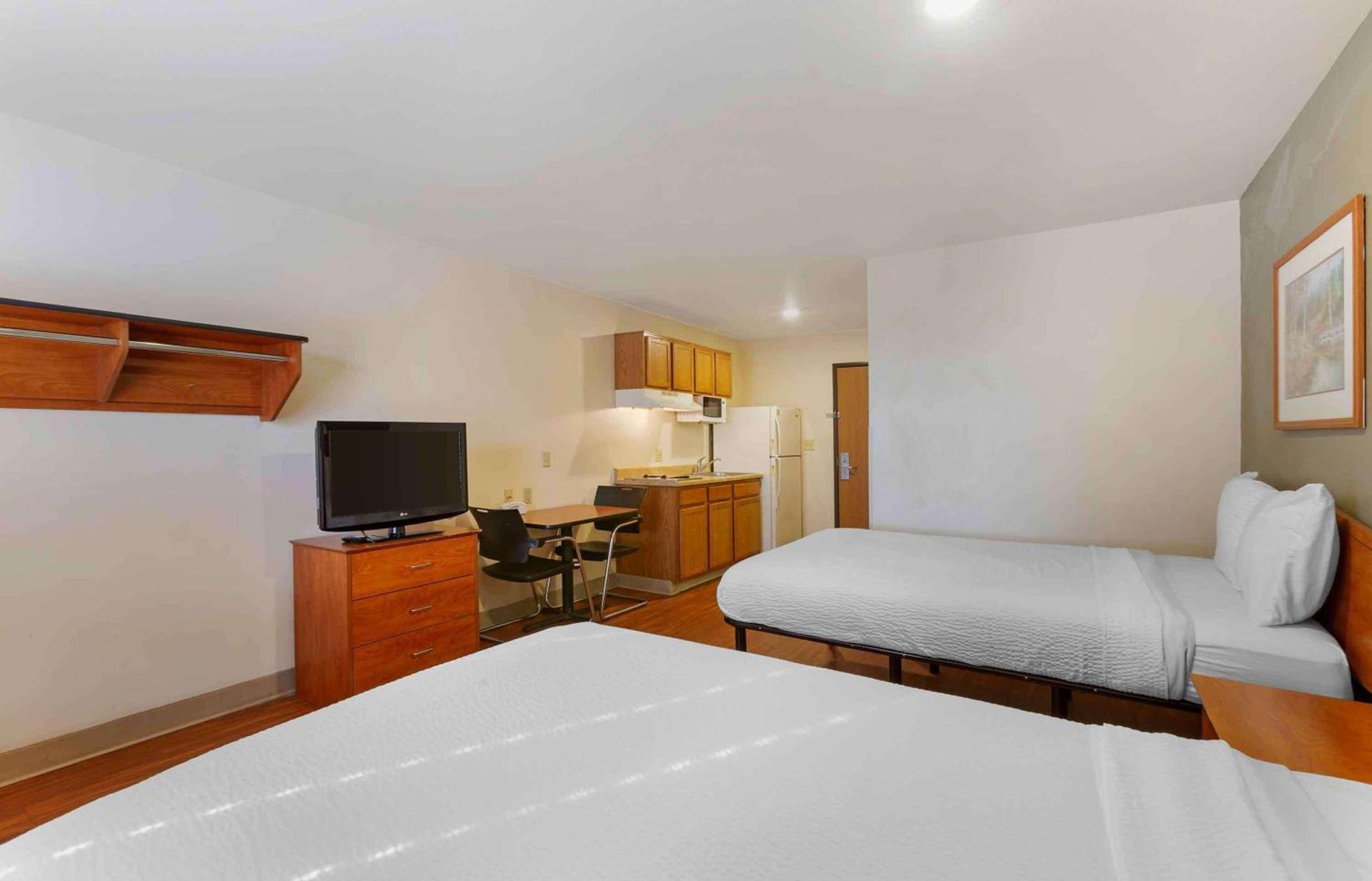 Extended Stay America Select Suites - Phoenix - West photo 9