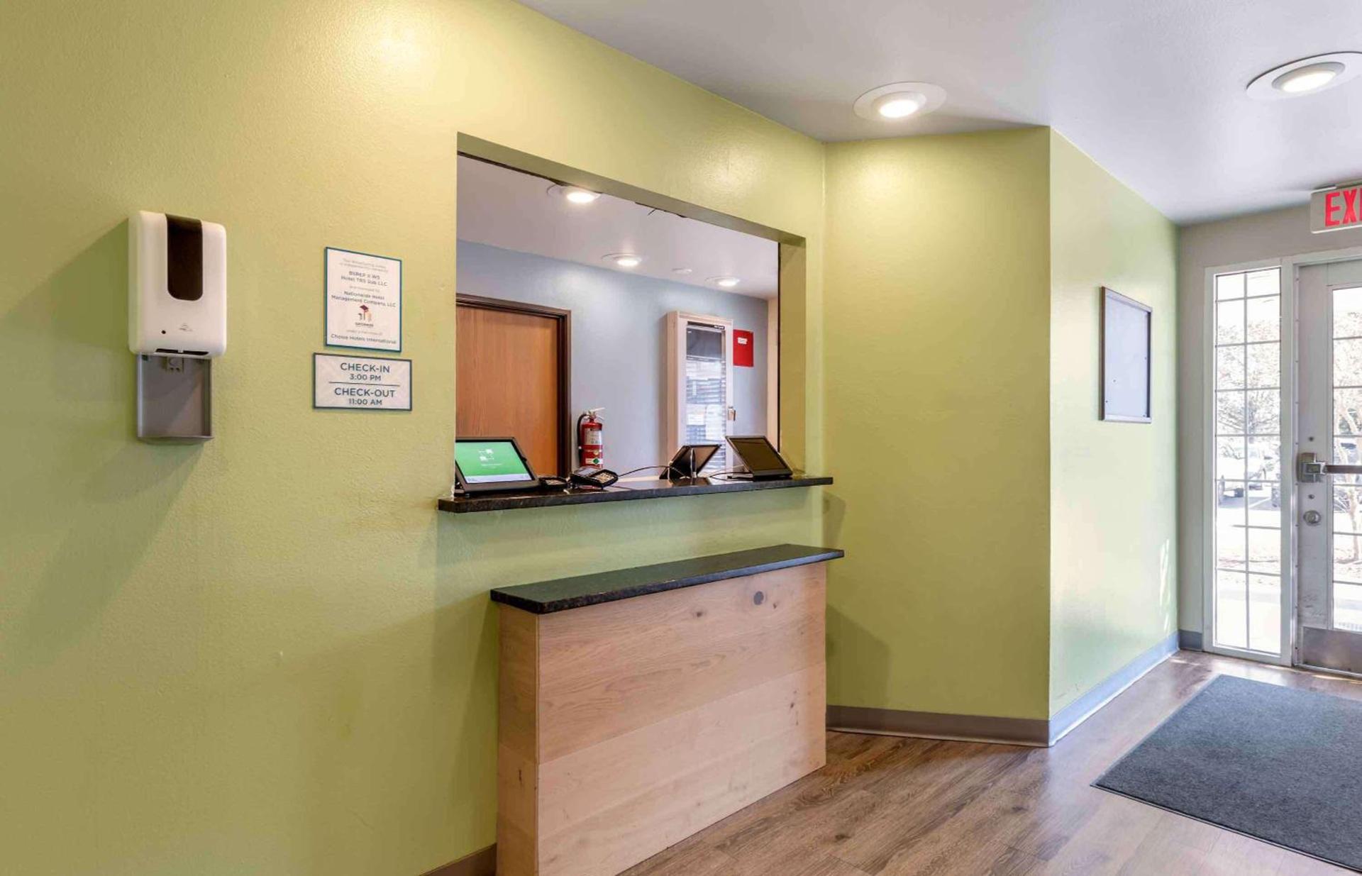 Extended Stay America Select Suites - Orlando - East photo 27