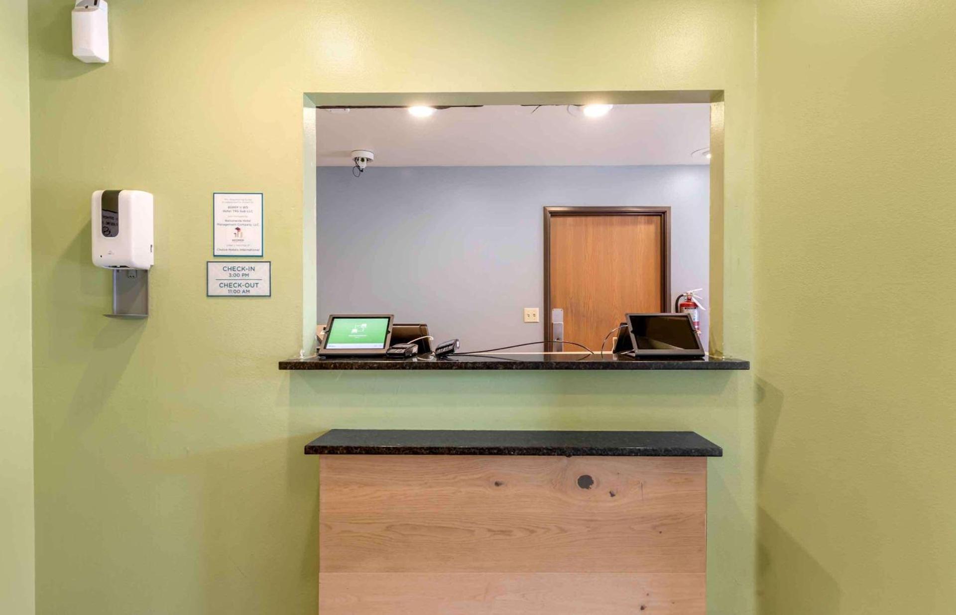 Extended Stay America Select Suites - Orlando - East photo 28