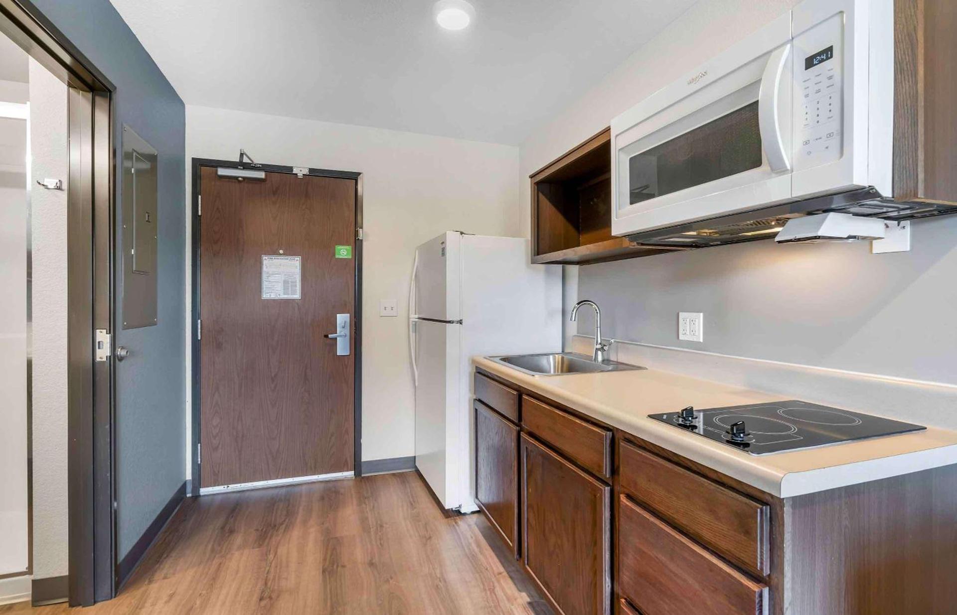 Extended Stay America Suites - Portland - East photo 13