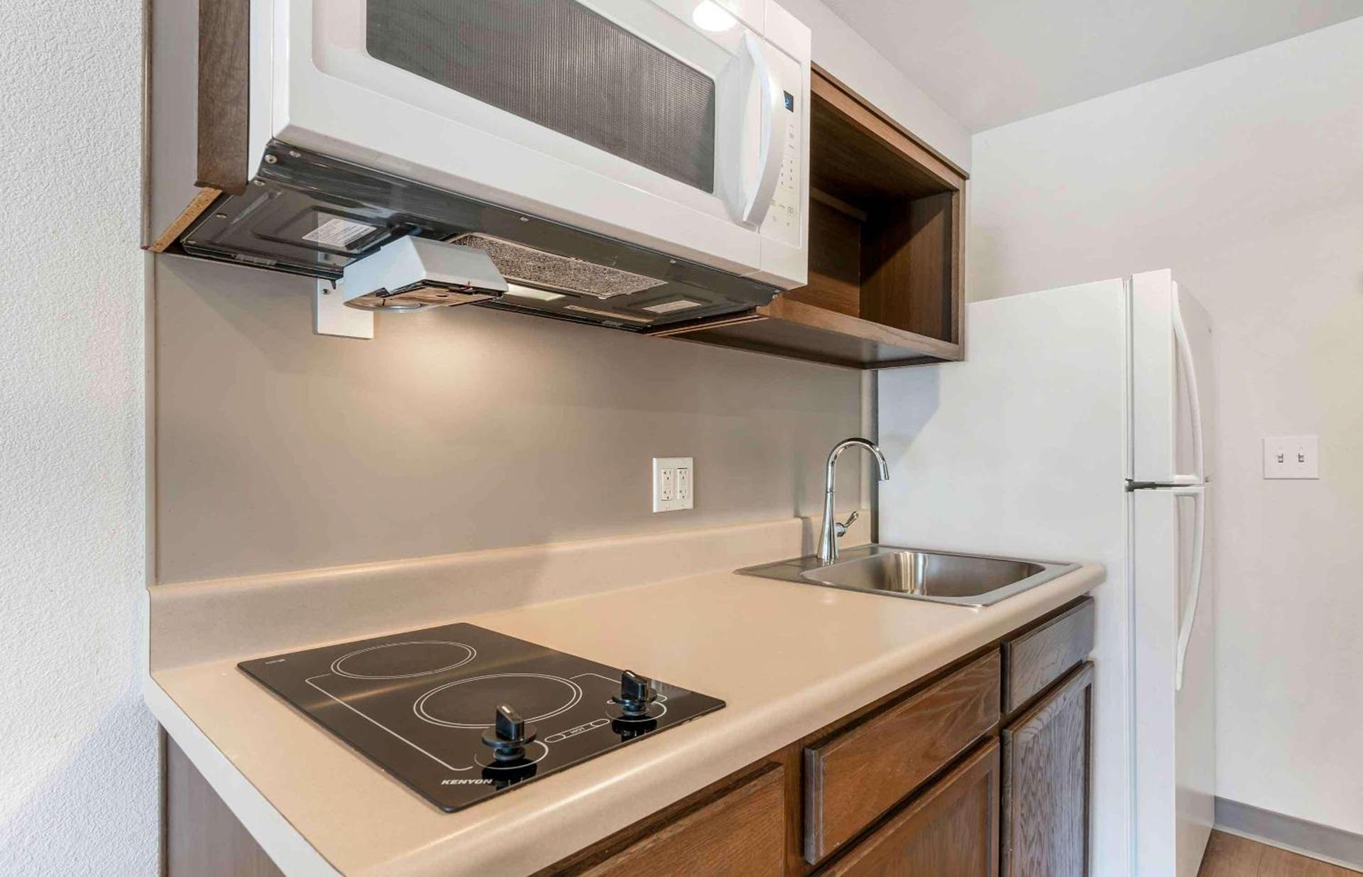 Extended Stay America Suites - Portland - East photo 24