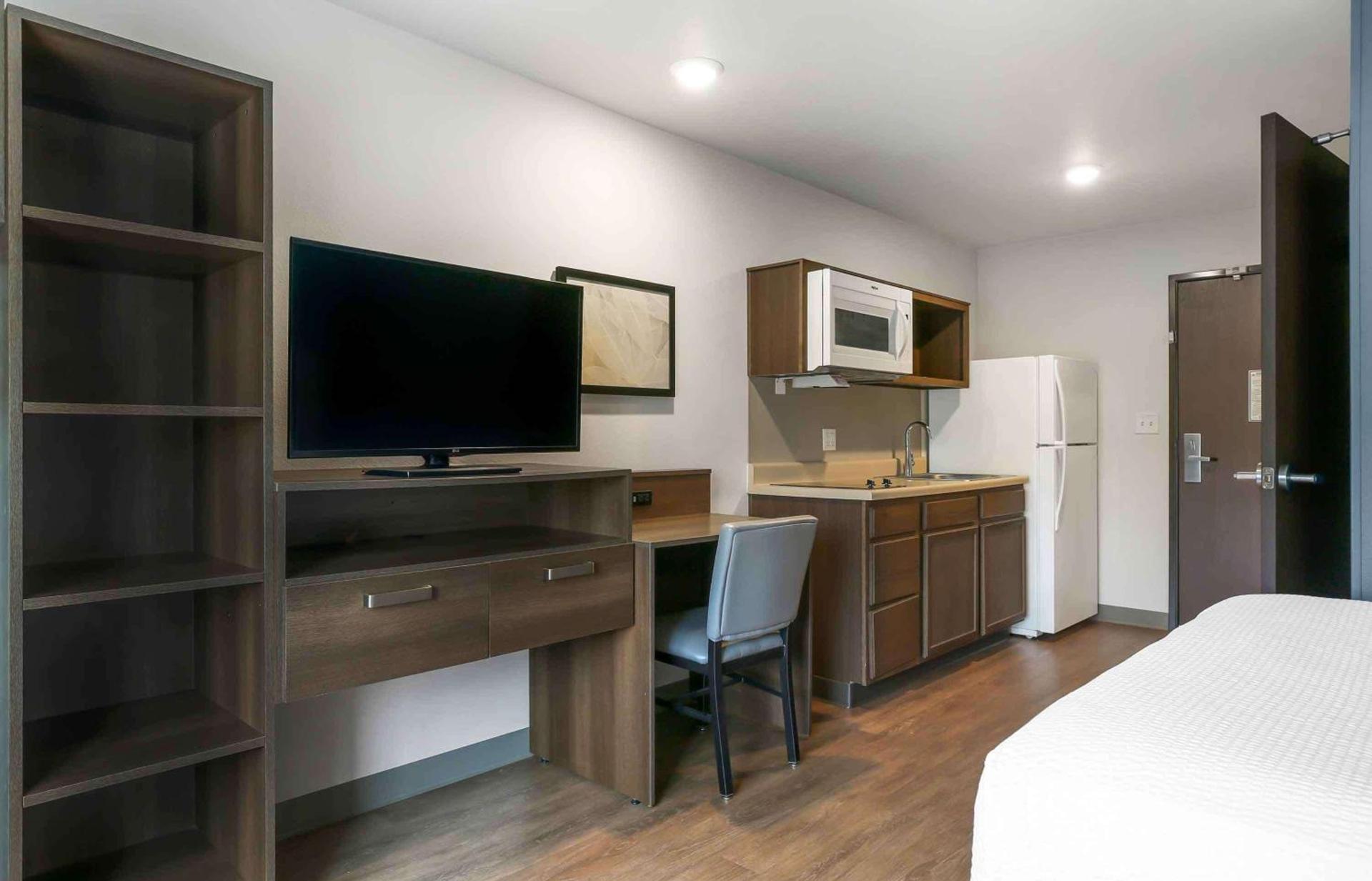 Extended Stay America Suites - Providence photo 16