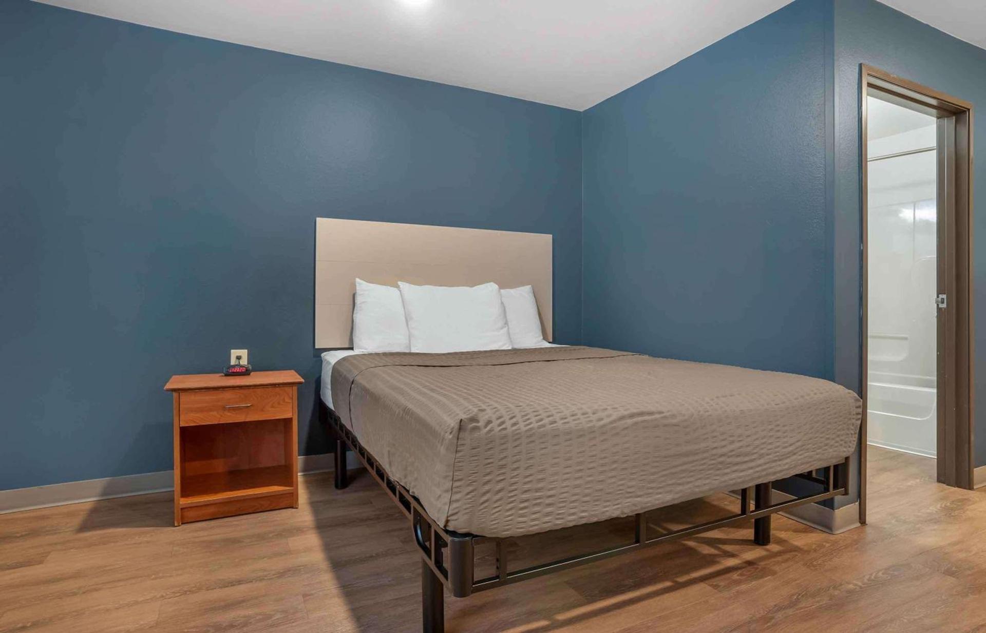 Extended Stay America Select Suites - Tallahassee - East photo 11