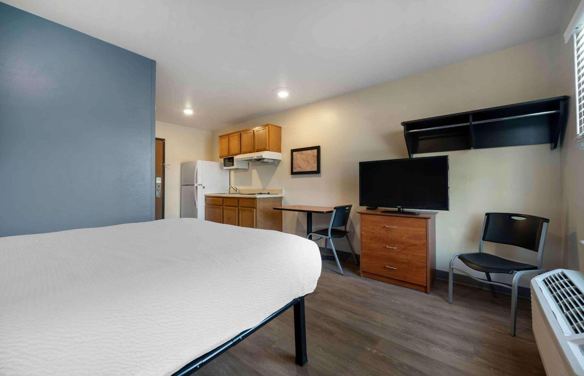 Extended Stay America Select Suites - Tallahassee - East photo 21