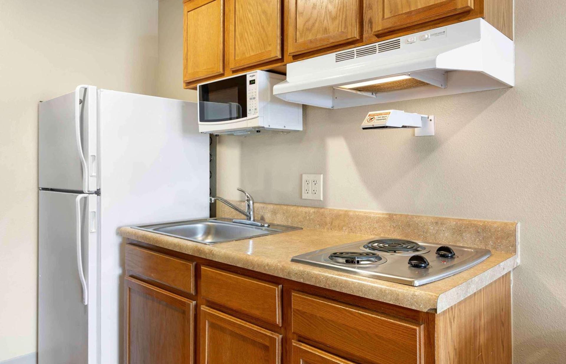 Extended Stay America Select Suites - Wichita - Airport photo 11