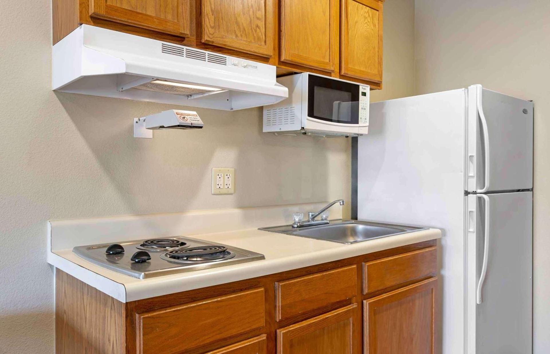 Extended Stay America Select Suites - Wichita - Airport photo 17