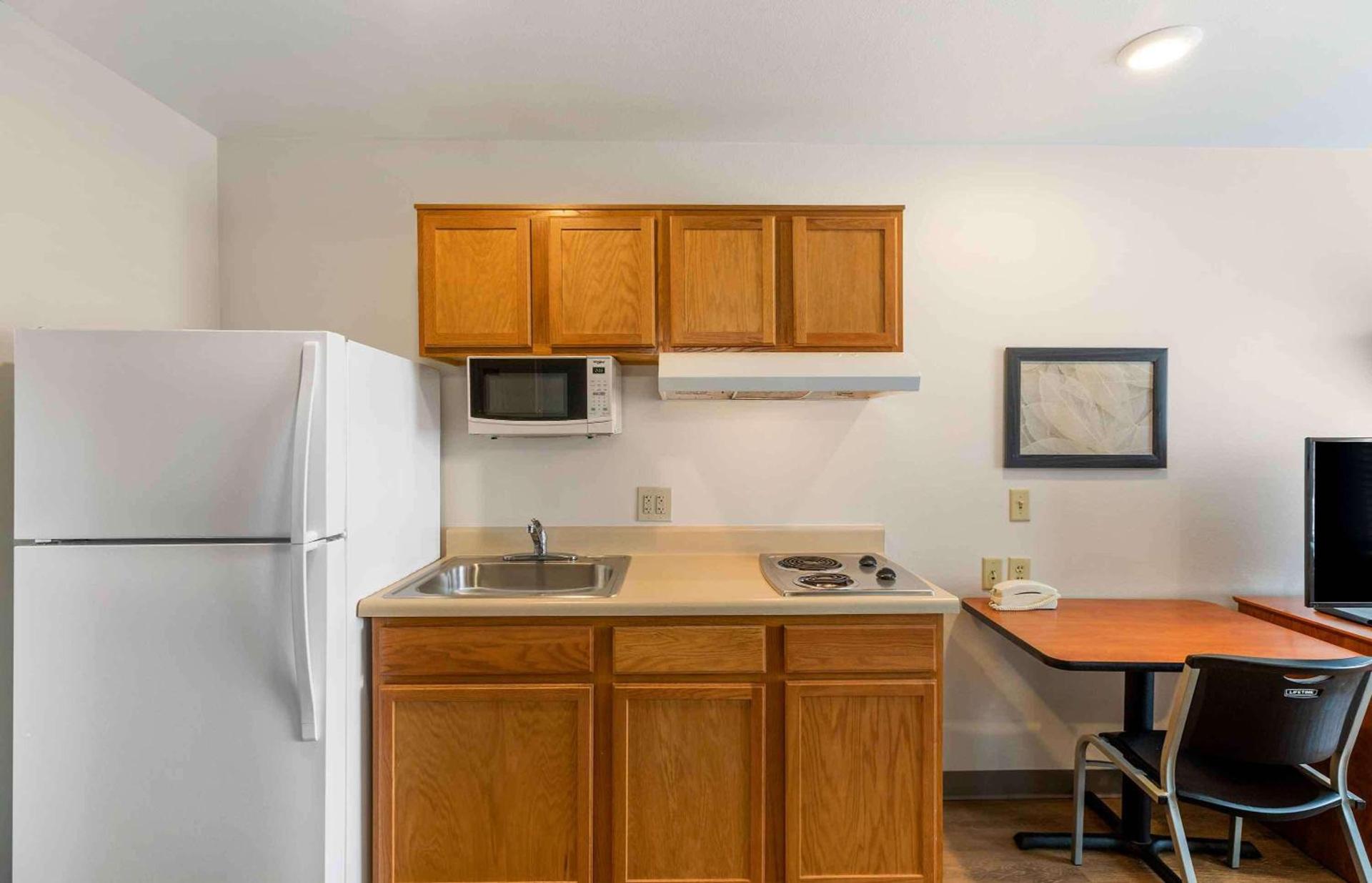 Extended Stay America Select Suites - Firestone photo 8