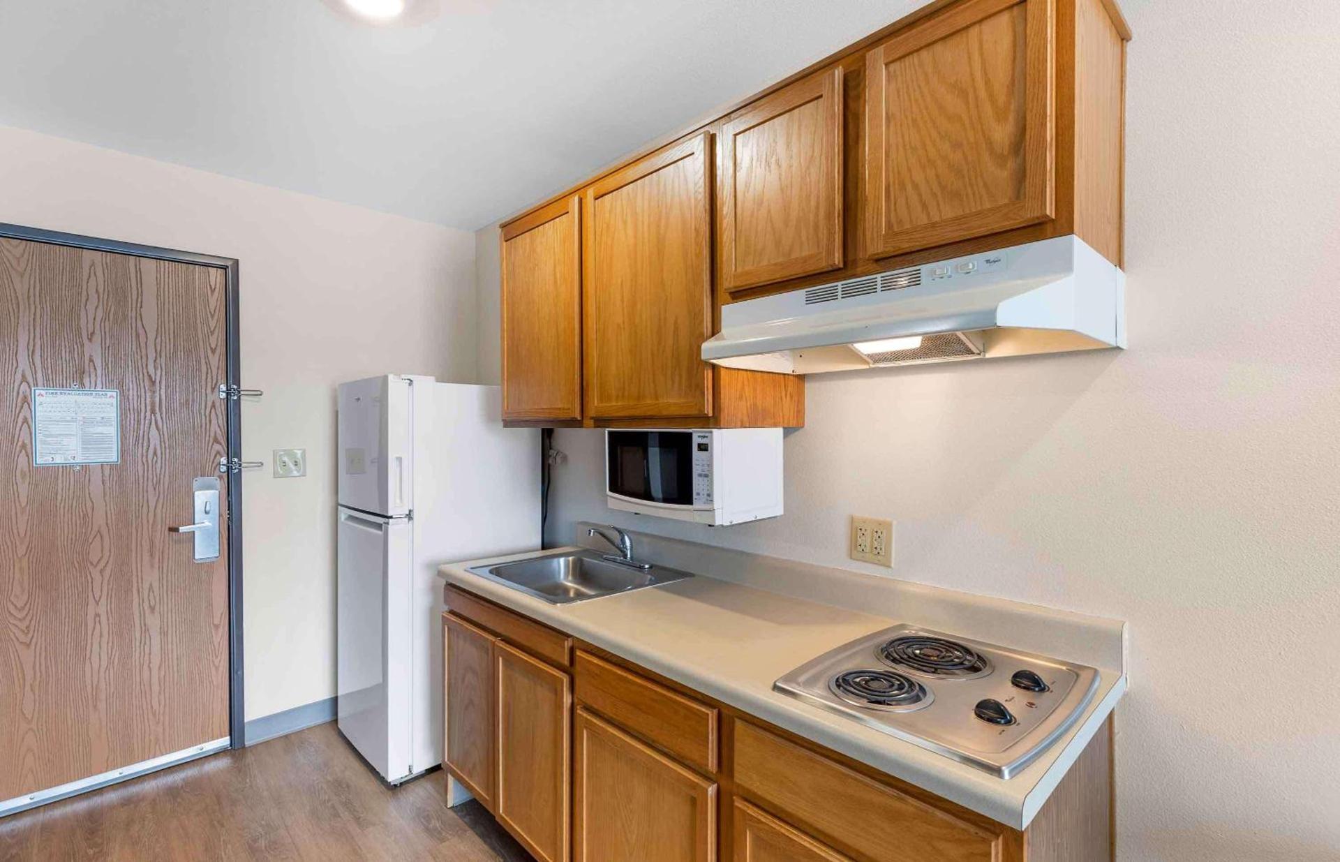 Extended Stay America Select Suites - Firestone photo 10