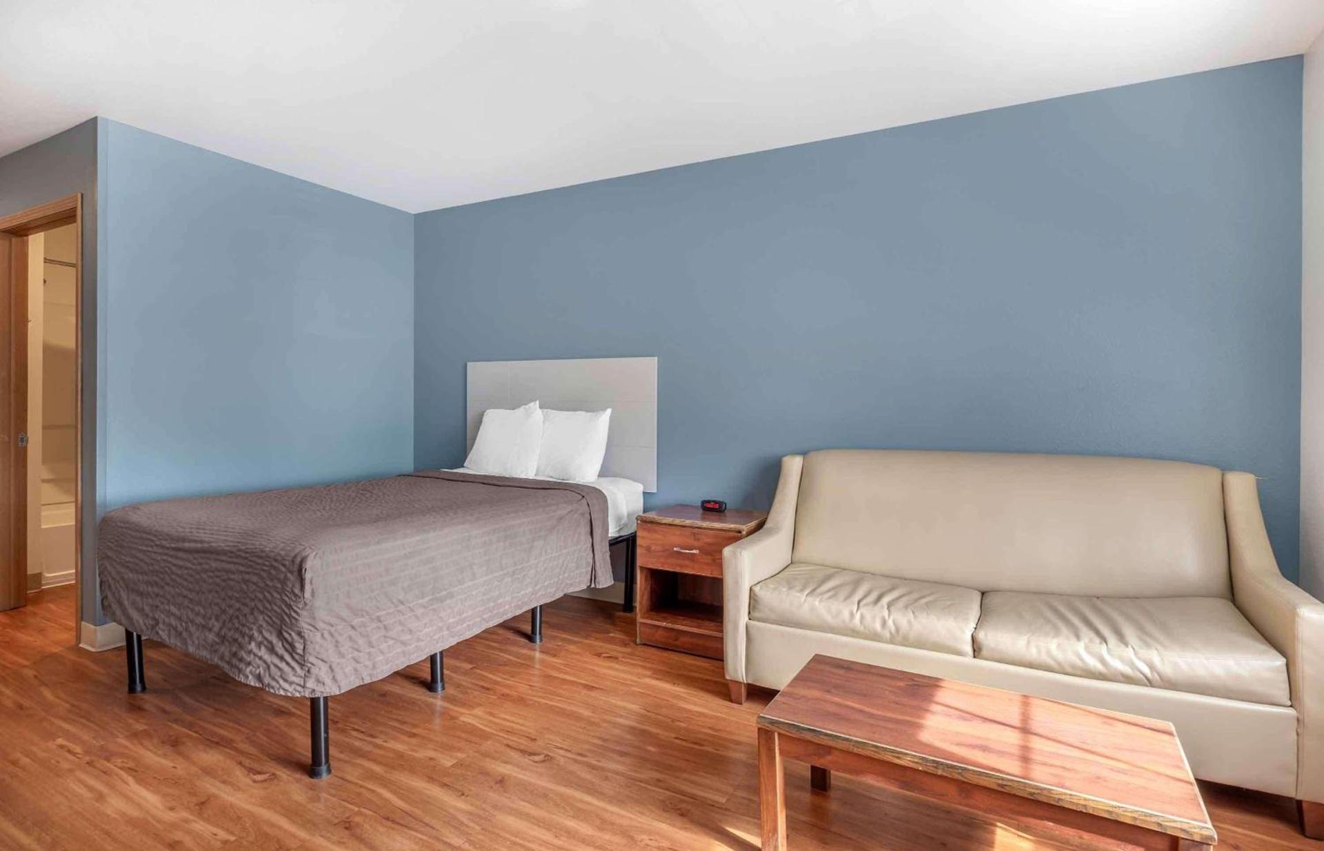 Studio 6 Extended Stay Wichita South KS photo 13