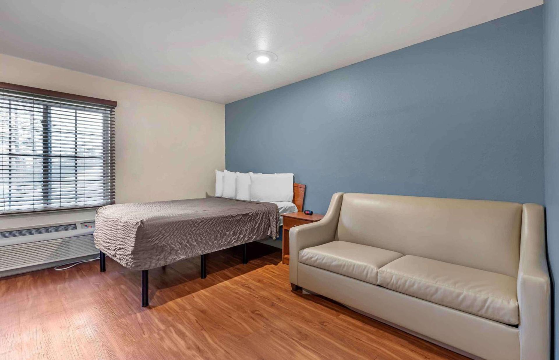 Studio 6 Extended Stay Shreveport Airport LA photo 38