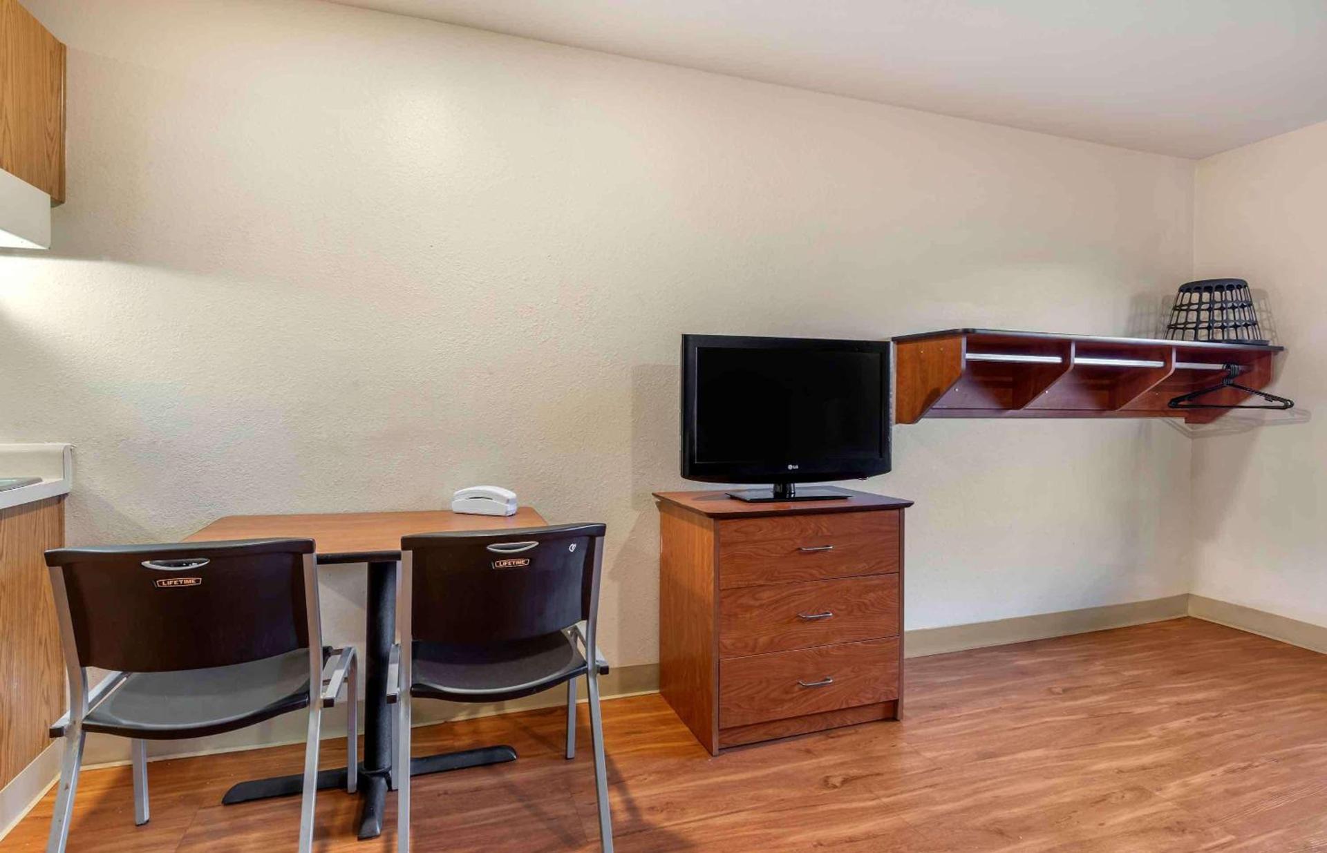 Studio 6 Extended Stay Shreveport Airport LA photo 21