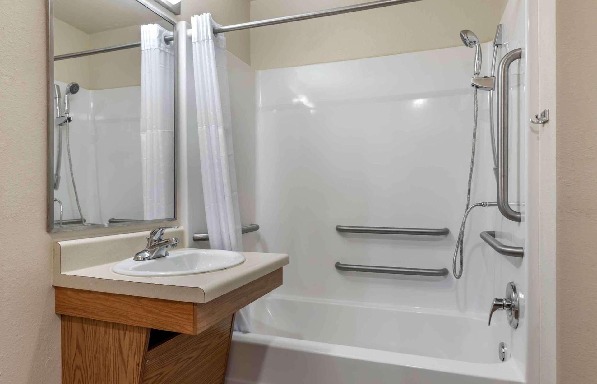 Studio 6 Extended Stay Shreveport Airport LA photo 31