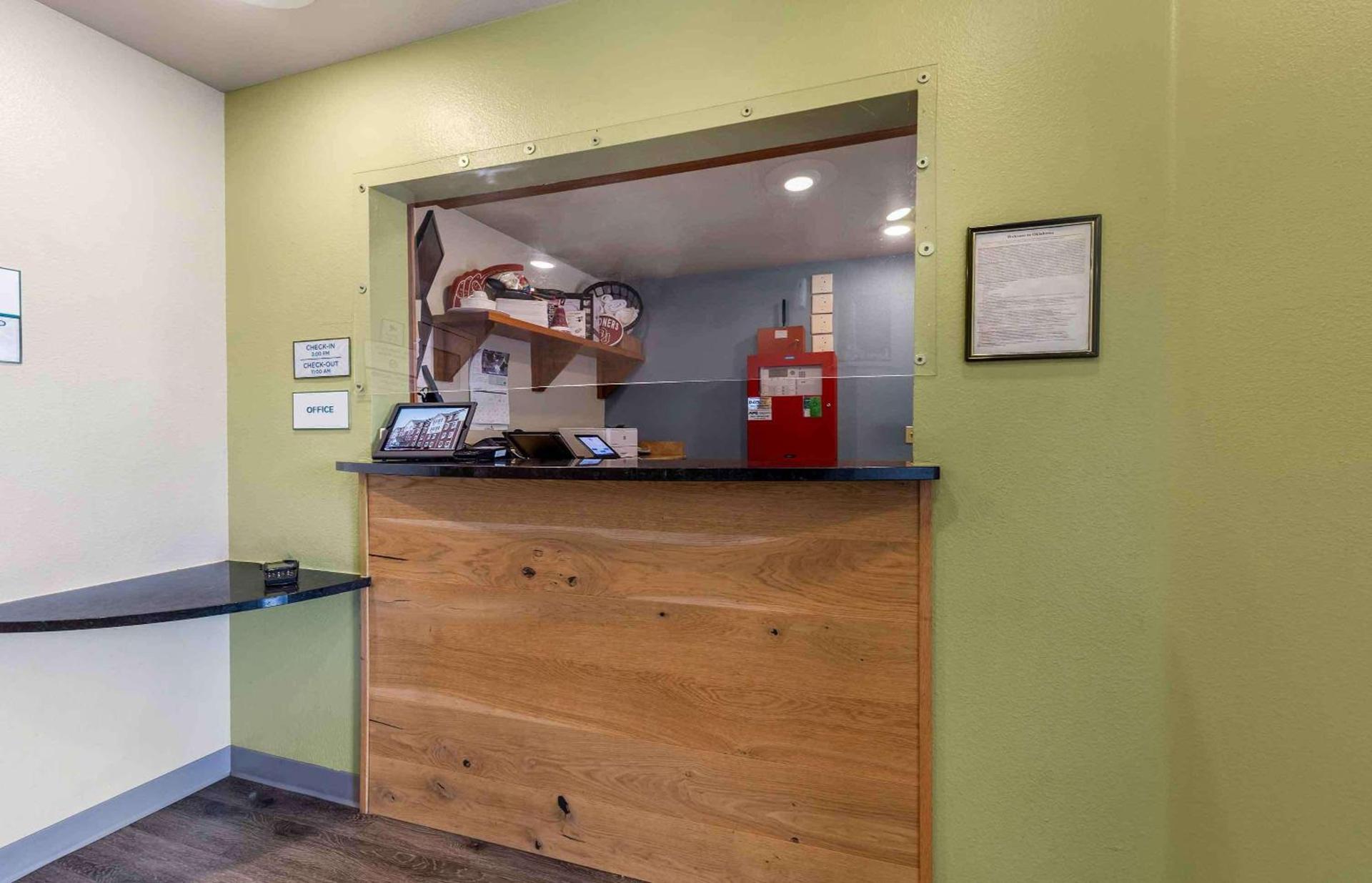 Studio 6 Extended Stay Oklahoma City Norman OK photo 4