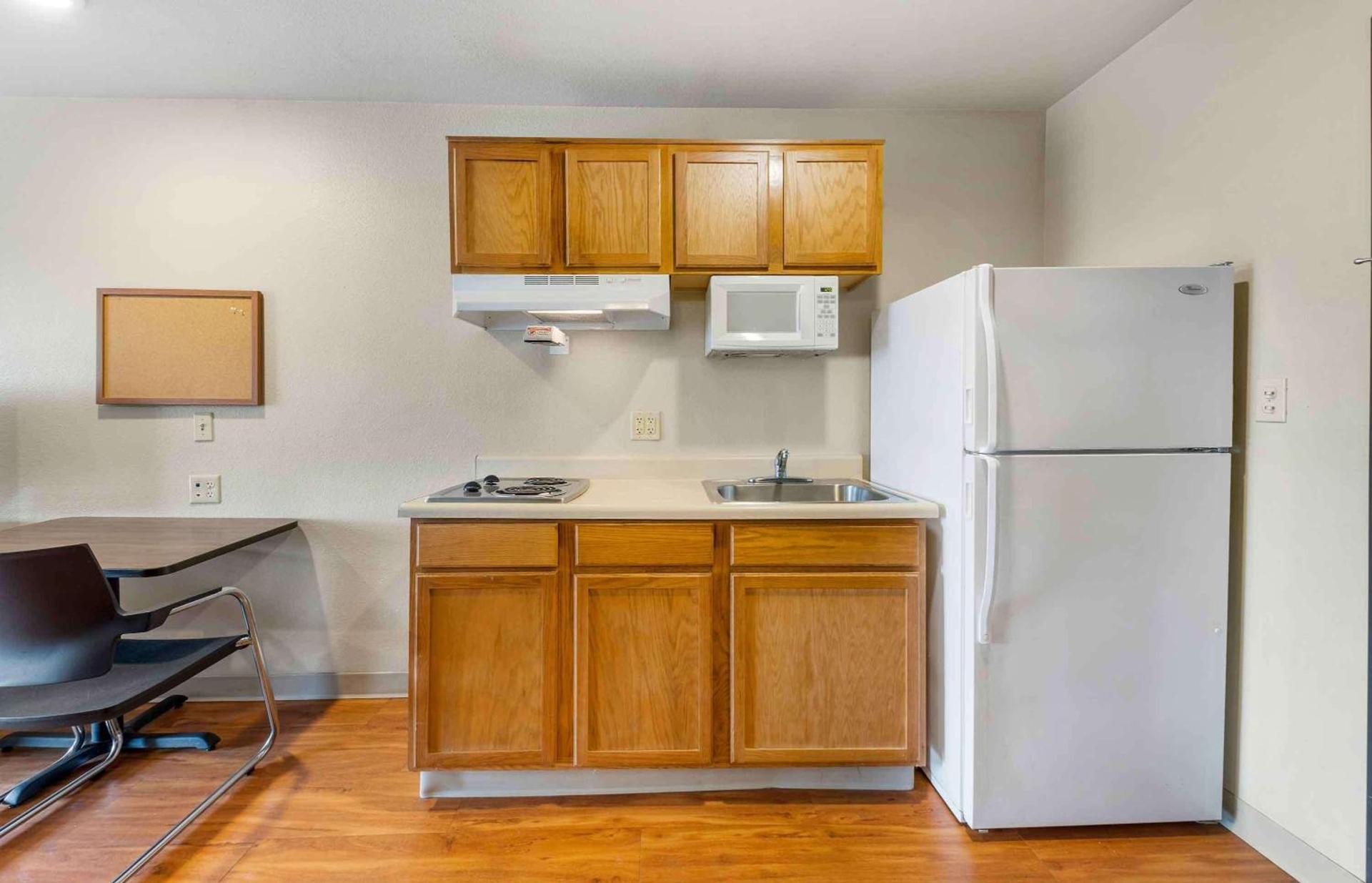 Studio 6 Extended Stay Oklahoma City Norman OK photo 8