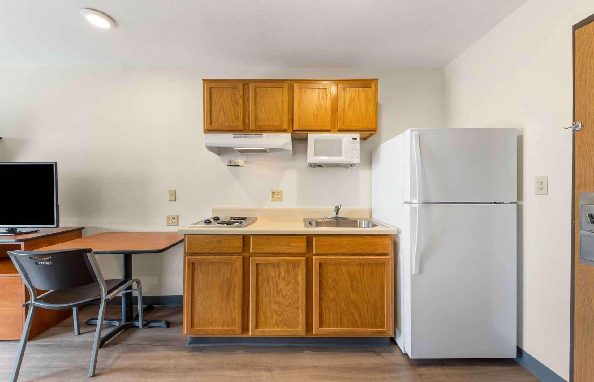 Studio 6 Extended Stay Oklahoma City Norman OK photo 15