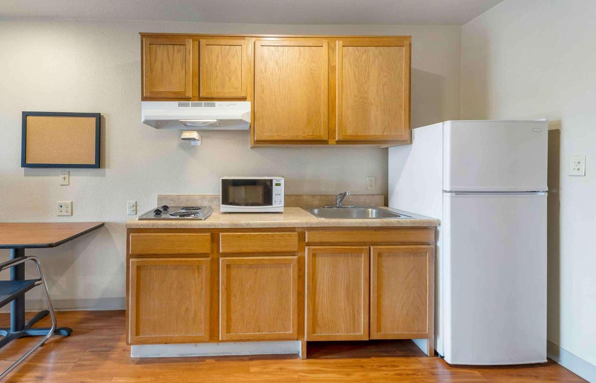 Studio 6 Extended Stay Oklahoma City Norman OK photo 19