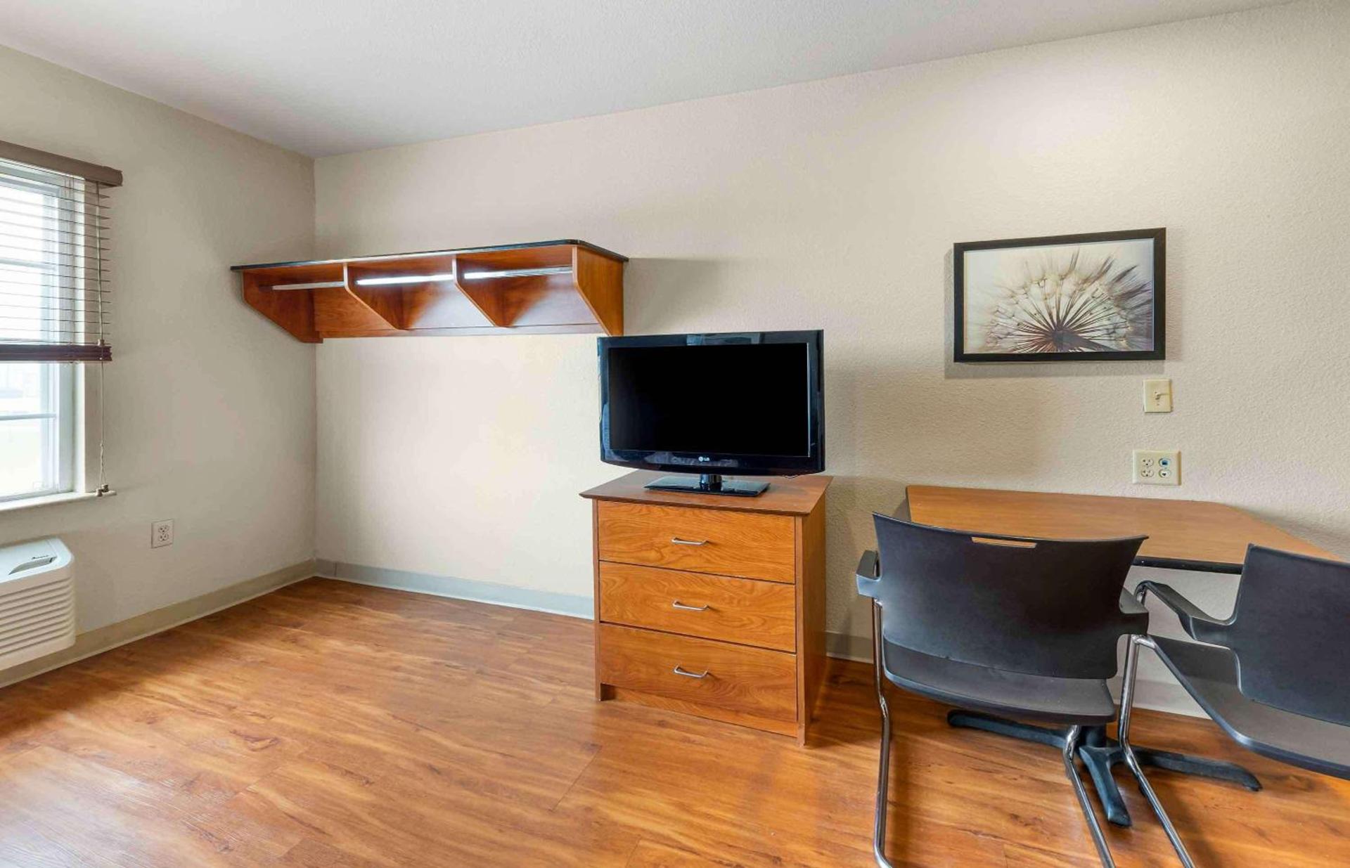 Studio 6 Extended Stay Oklahoma City Norman OK photo 28