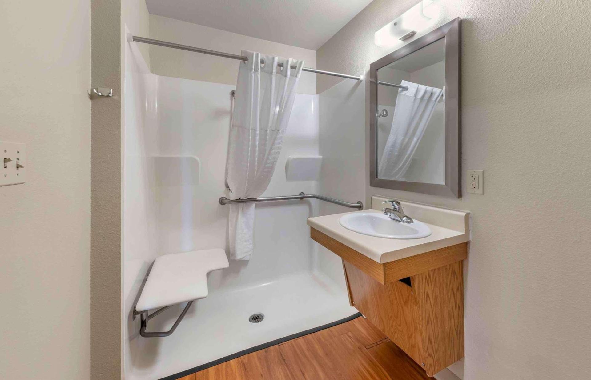 Studio 6 Extended Stay Oklahoma City Norman OK photo 34