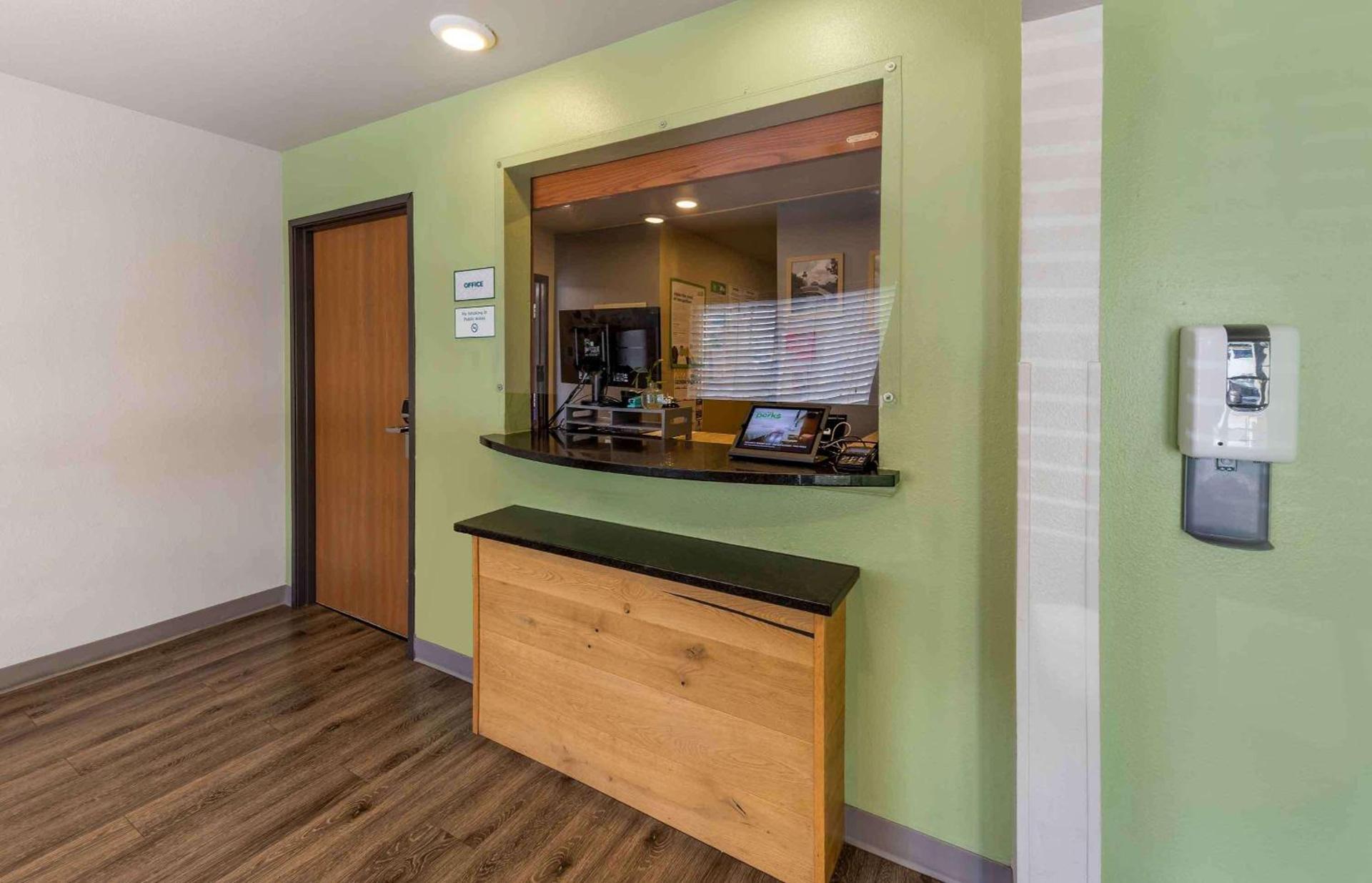 Extended Stay America Select Suites - Oklahoma City - Southeast photo 3
