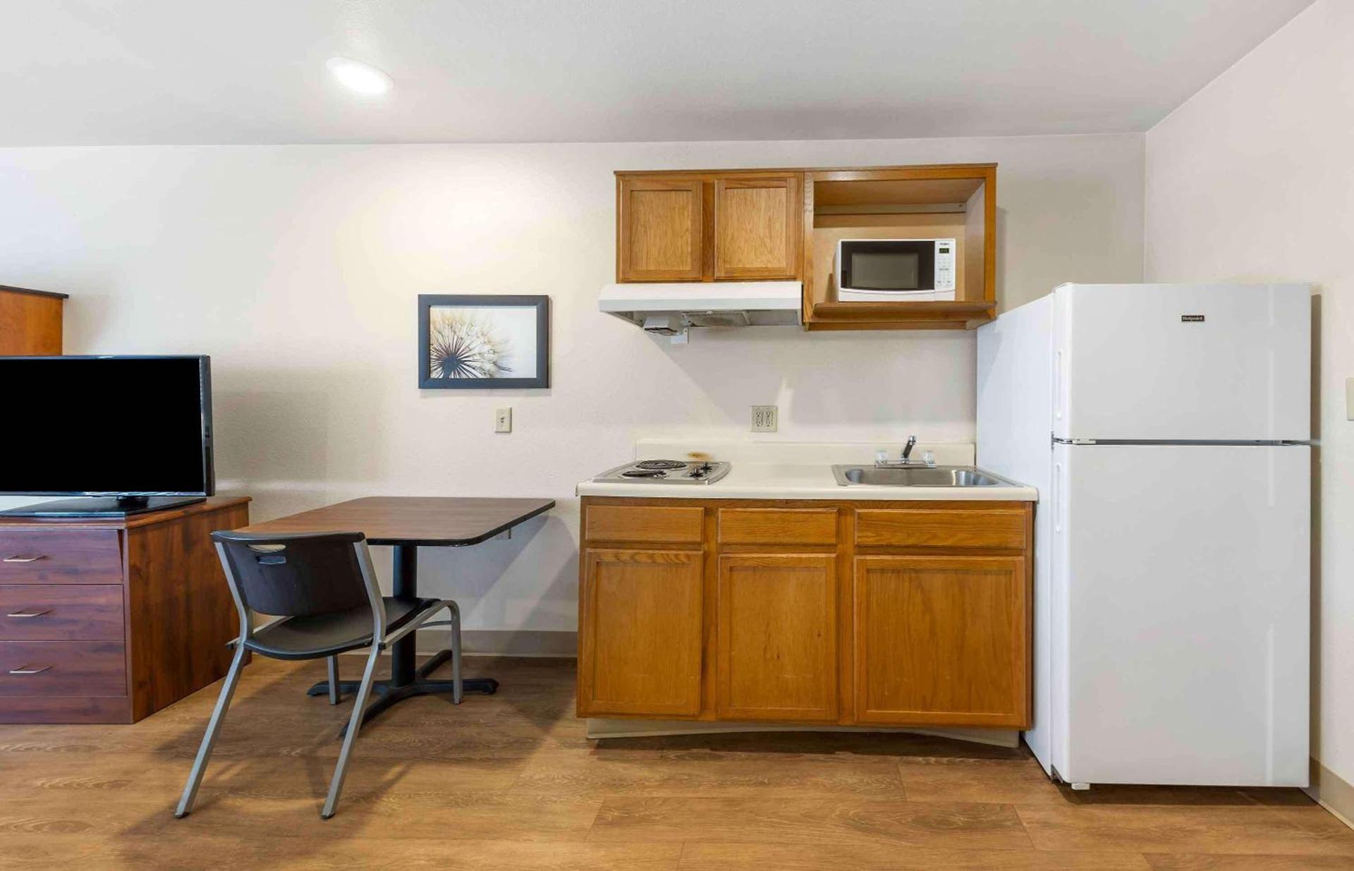 Extended Stay America Select Suites - Oklahoma City - Southeast photo 13