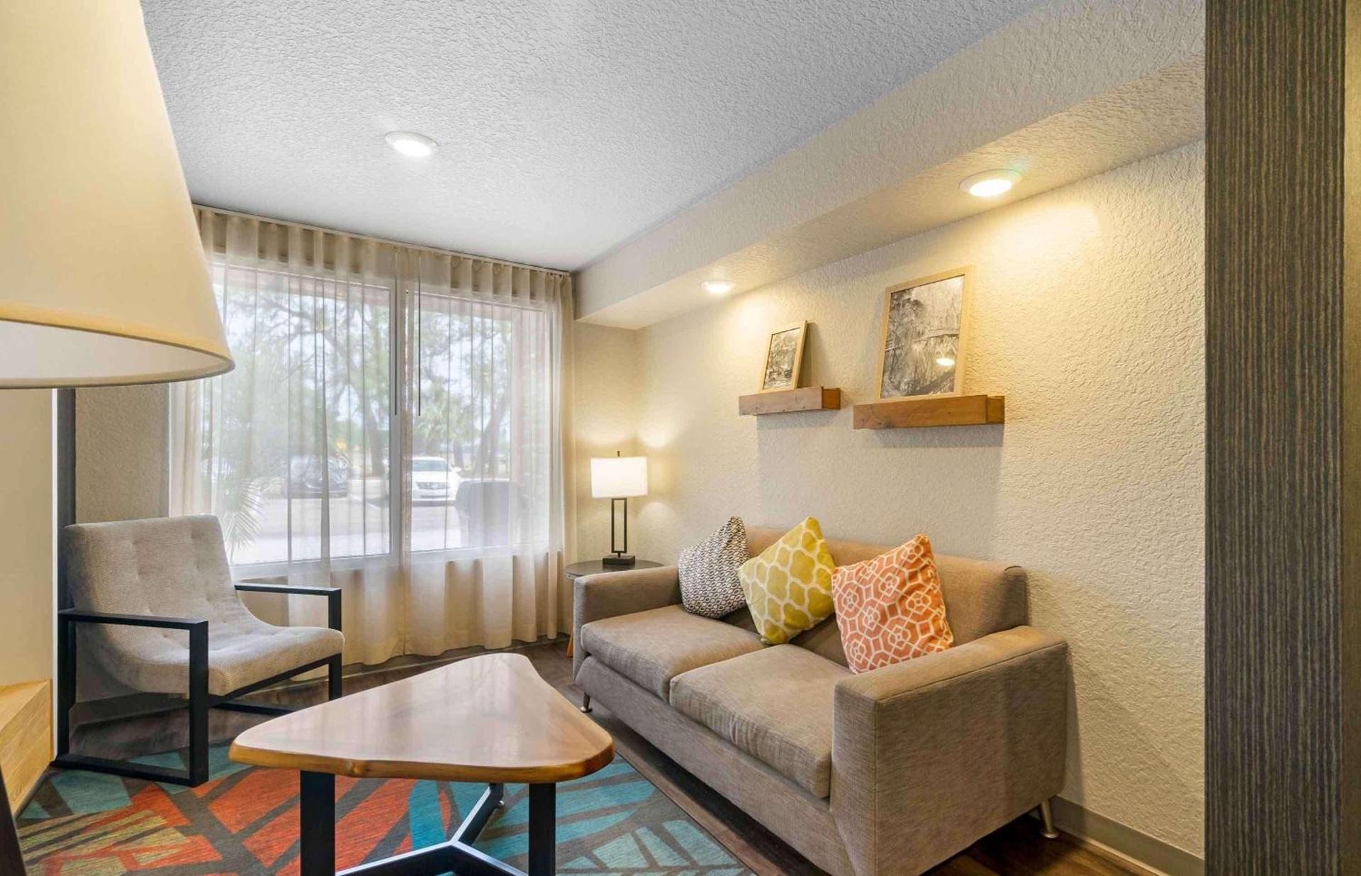 Extended Stay America Select Suites - Tampa - Northeast photo 6