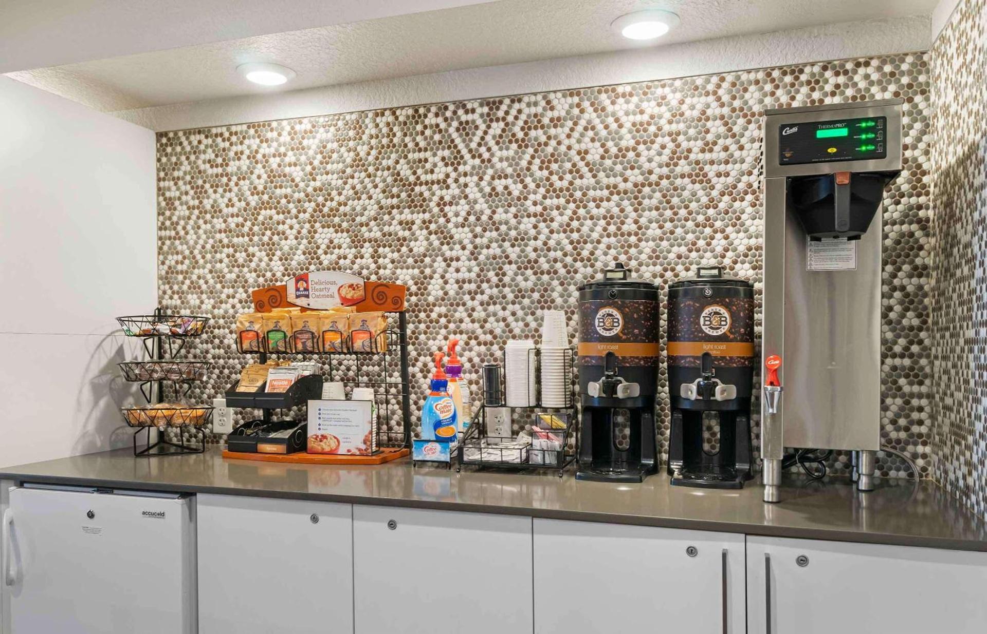 Extended Stay America Select Suites - Tampa - Northeast photo 8