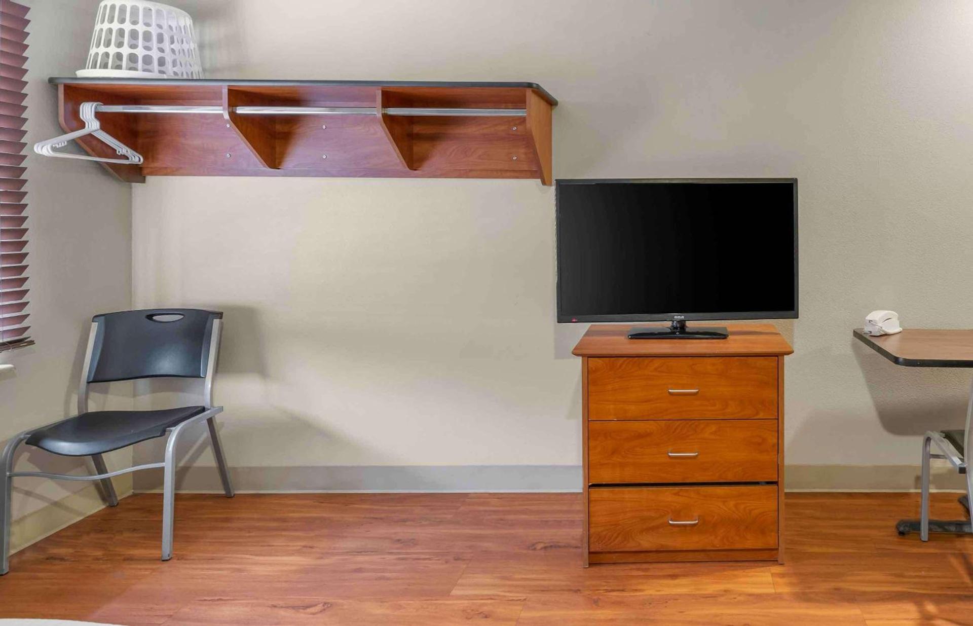 Extended Stay America Select Suites - Lubbock - West photo 11