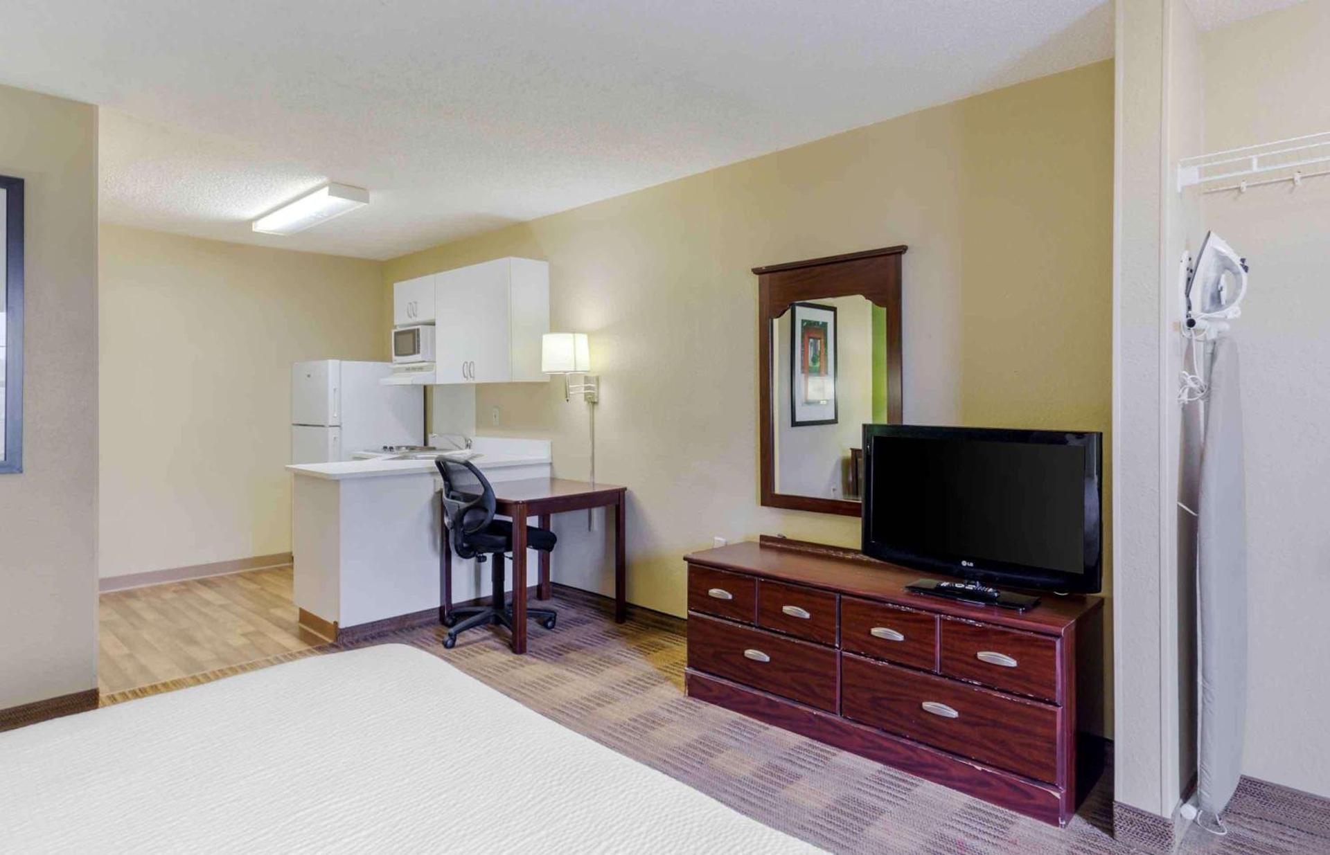 Extended Stay America Select Suites - Fayetteville - Owen Dr photo 20