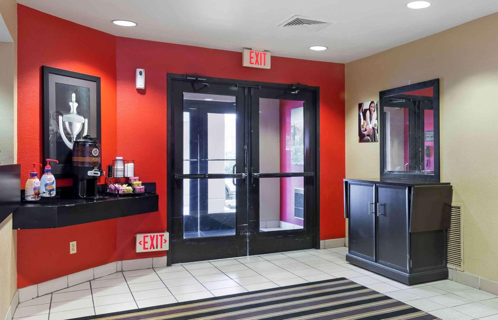Extended Stay America Suites - Savannah - Midtown photo 10