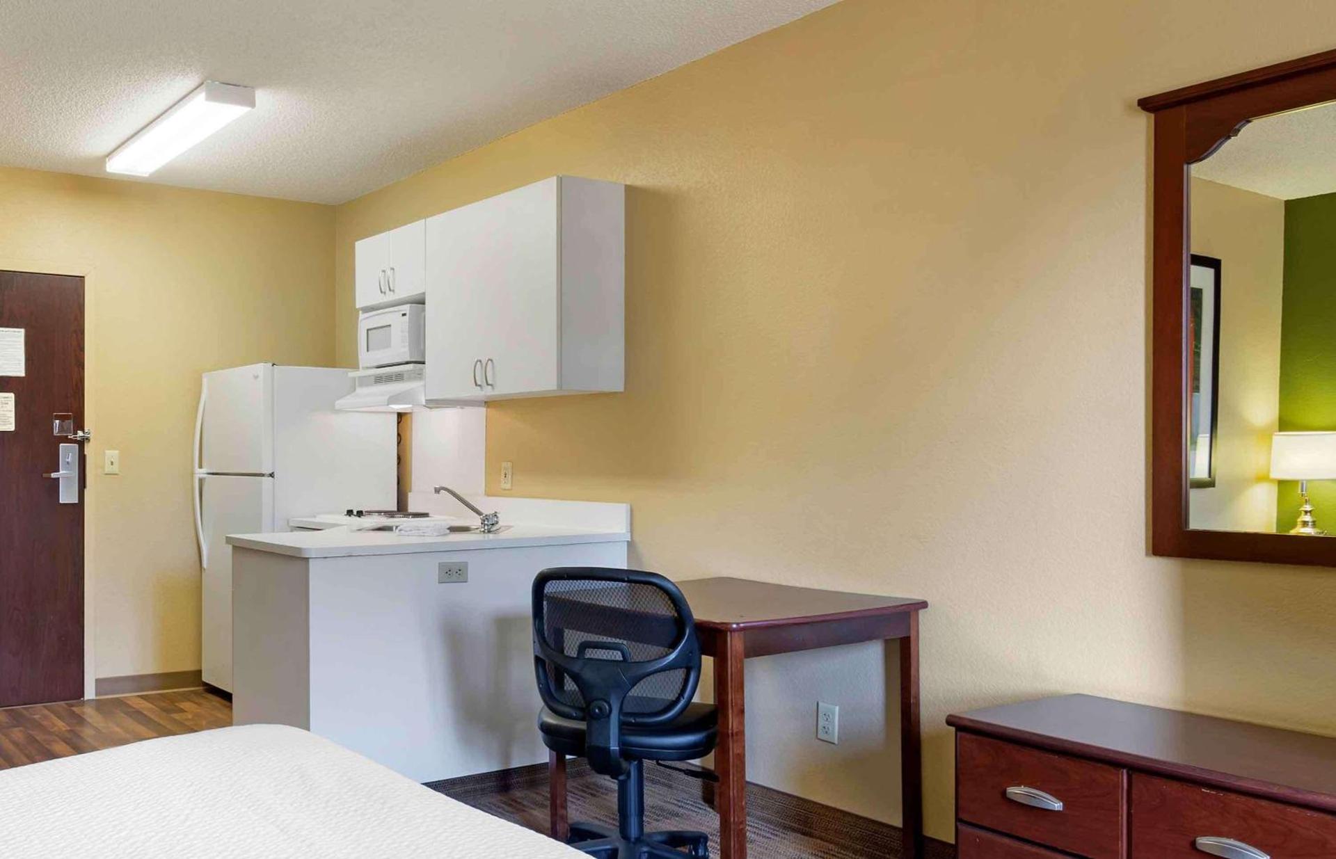 Extended Stay America Suites - Savannah - Midtown photo 15