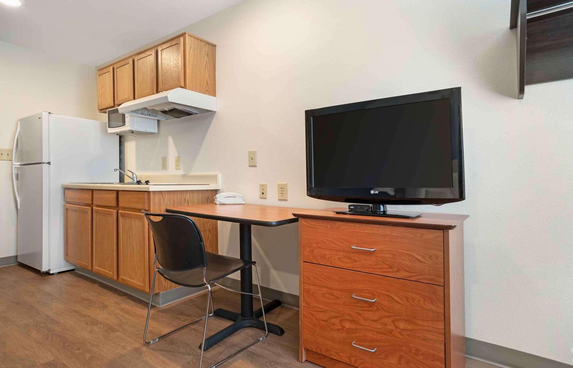 Extended Stay America Select Suites - Fort Walton Beach photo 13
