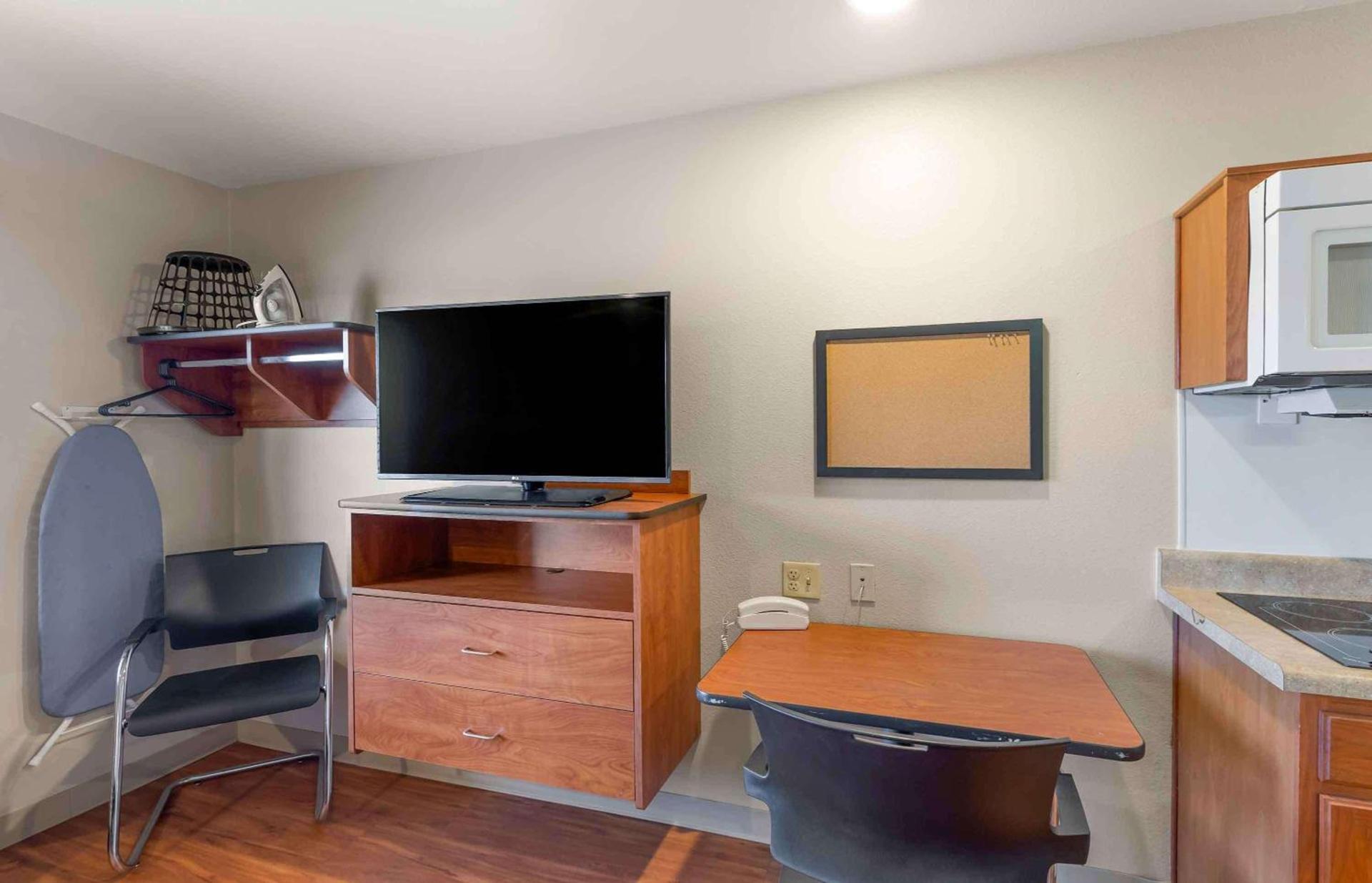 Extended Stay America Suites - Denver - Airport photo 12