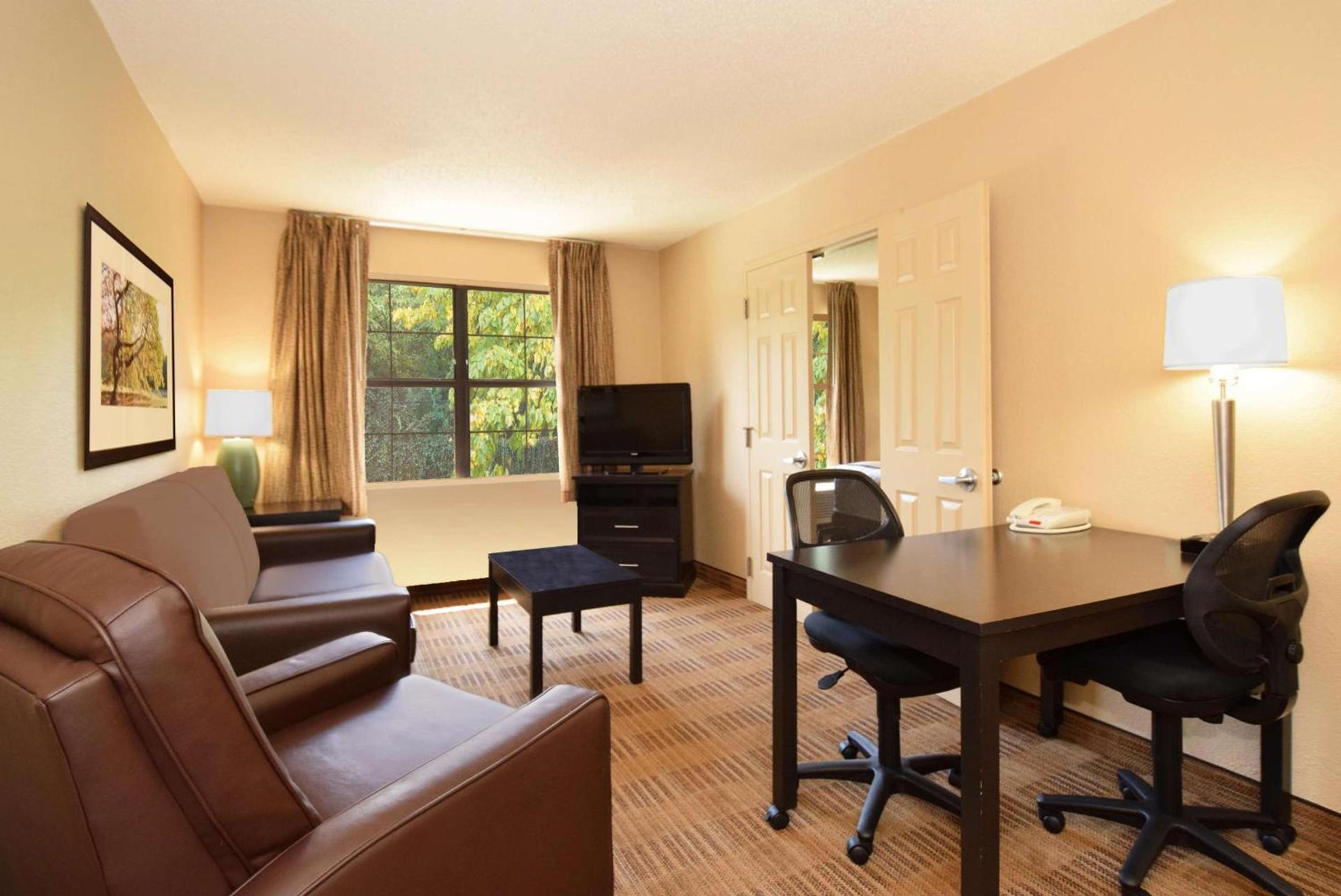 Extended Stay America Suites - Atlanta - Alpharetta - Northpoint - West photo 25