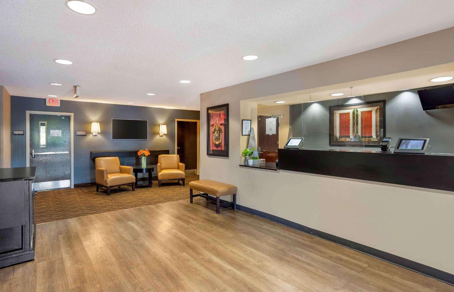 Suburban Studios Exton - Philadelphia Great Valley photo 3