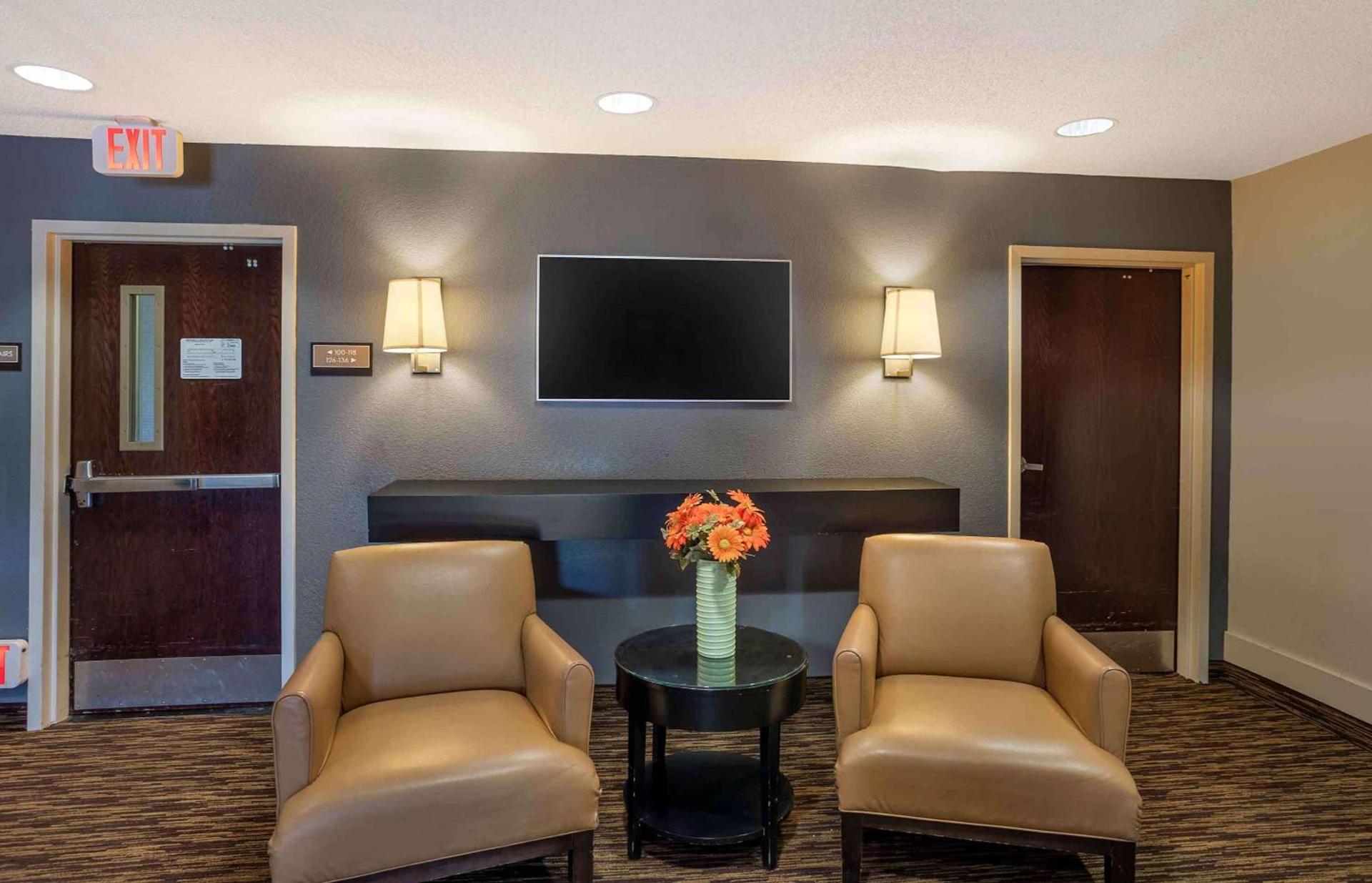 Suburban Studios Exton - Philadelphia Great Valley photo 6