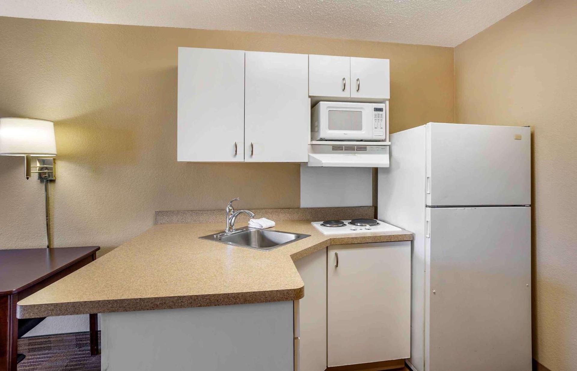 Suburban Studios Exton - Philadelphia Great Valley photo 15