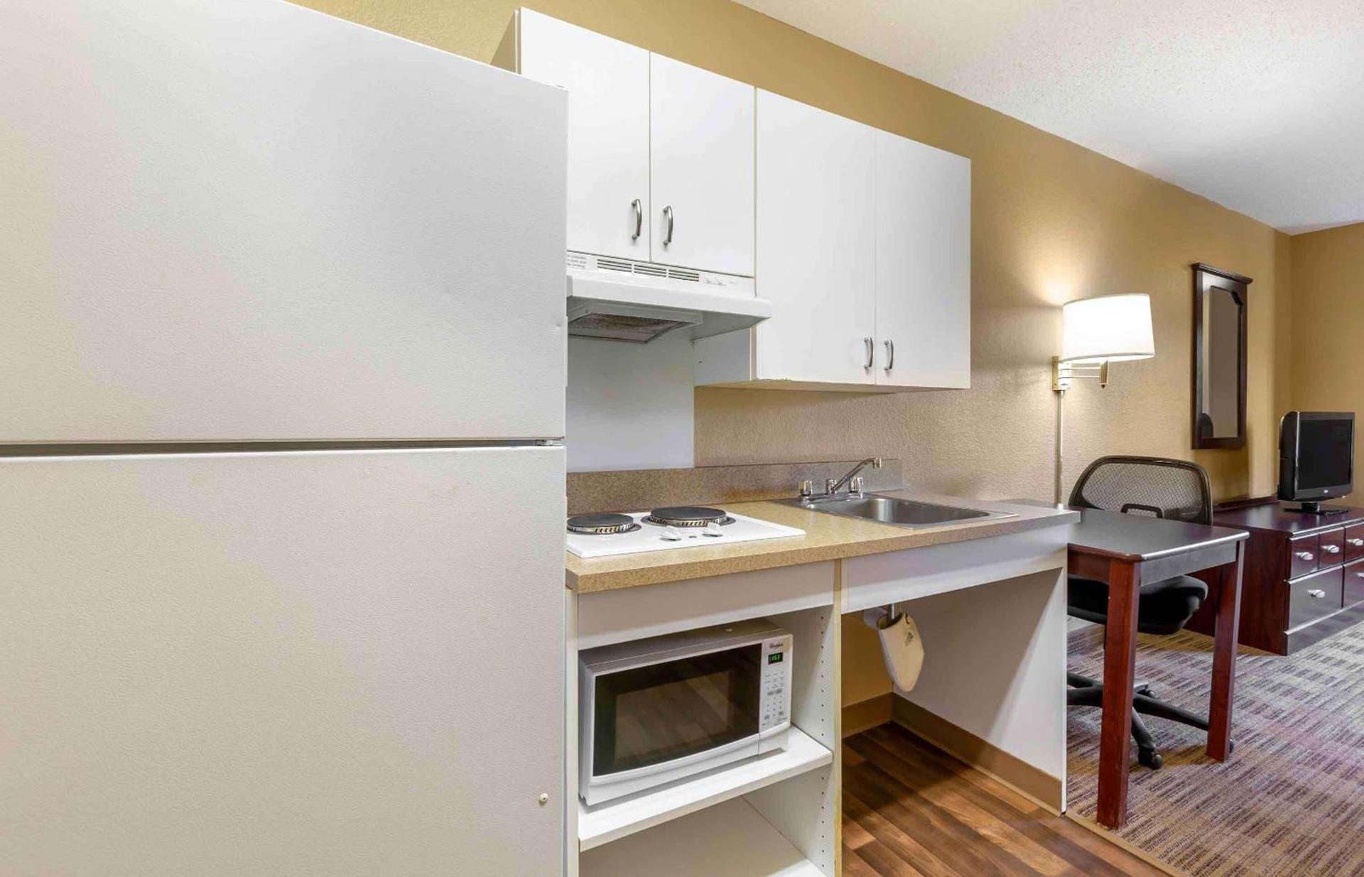 Extended Stay America Suites - Baltimore - Timonium photo 16