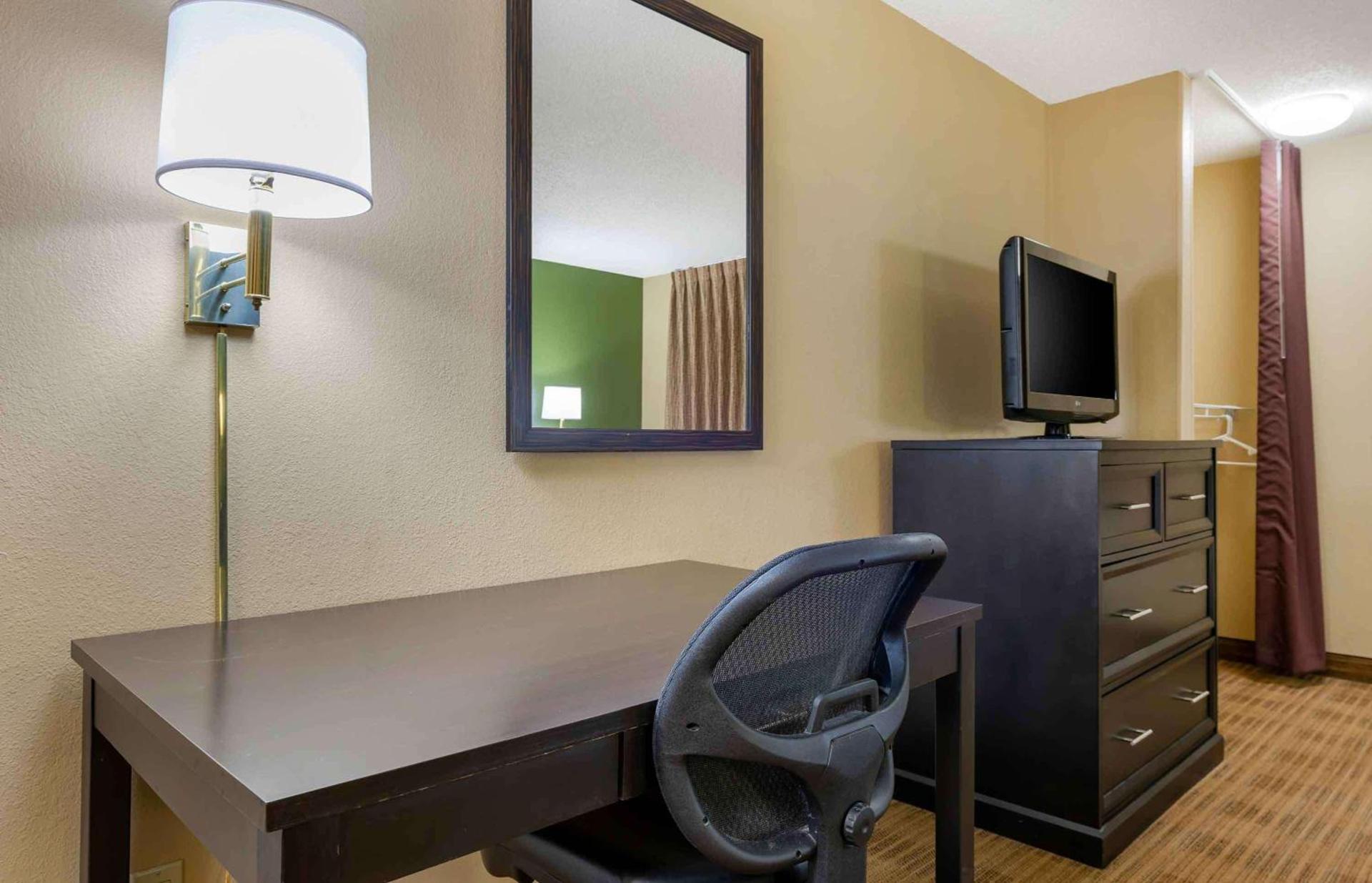 Extended Stay America Select Suites - Columbus - Worthington photo 14