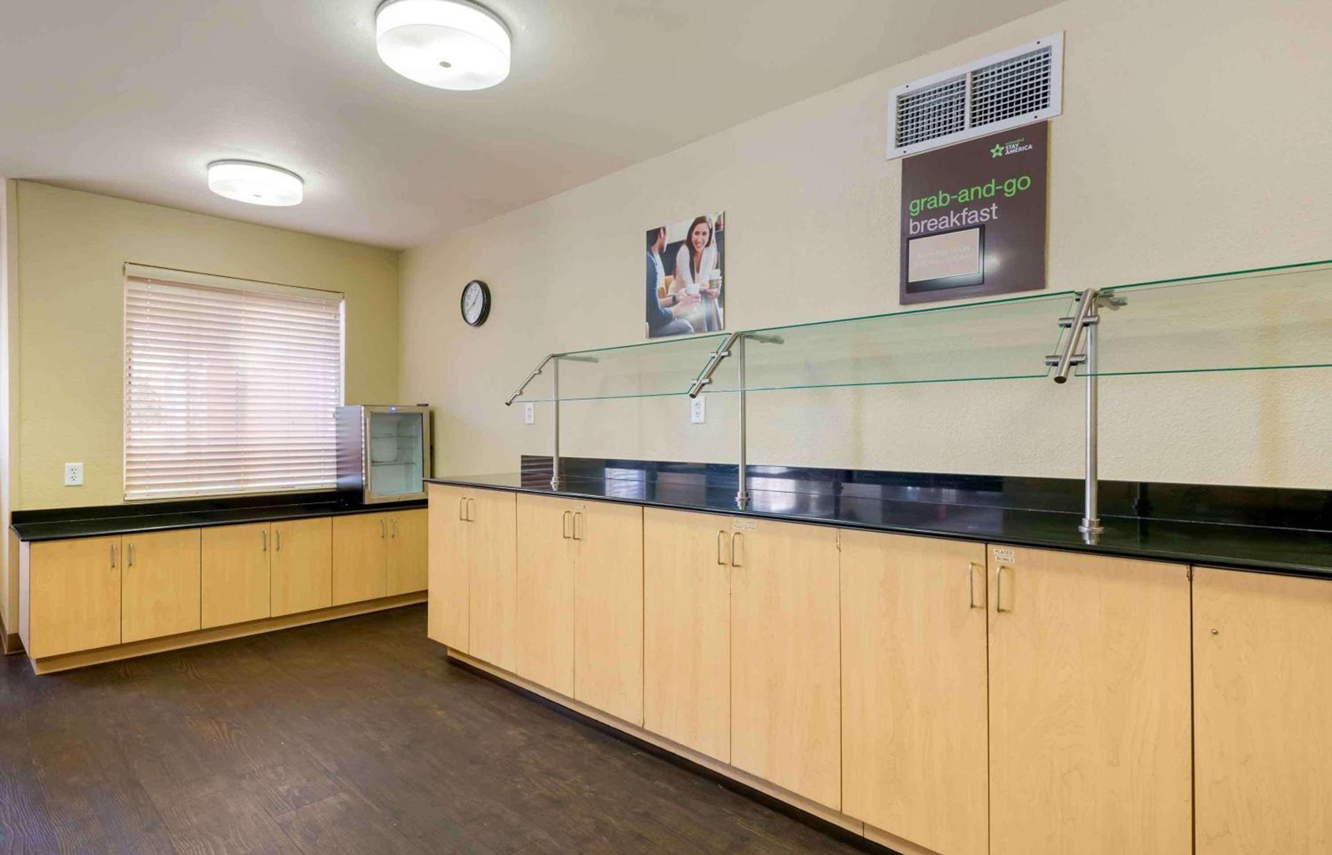 Extended Stay America Suites - Orlando - Convention Center - Universal Blvd photo 6