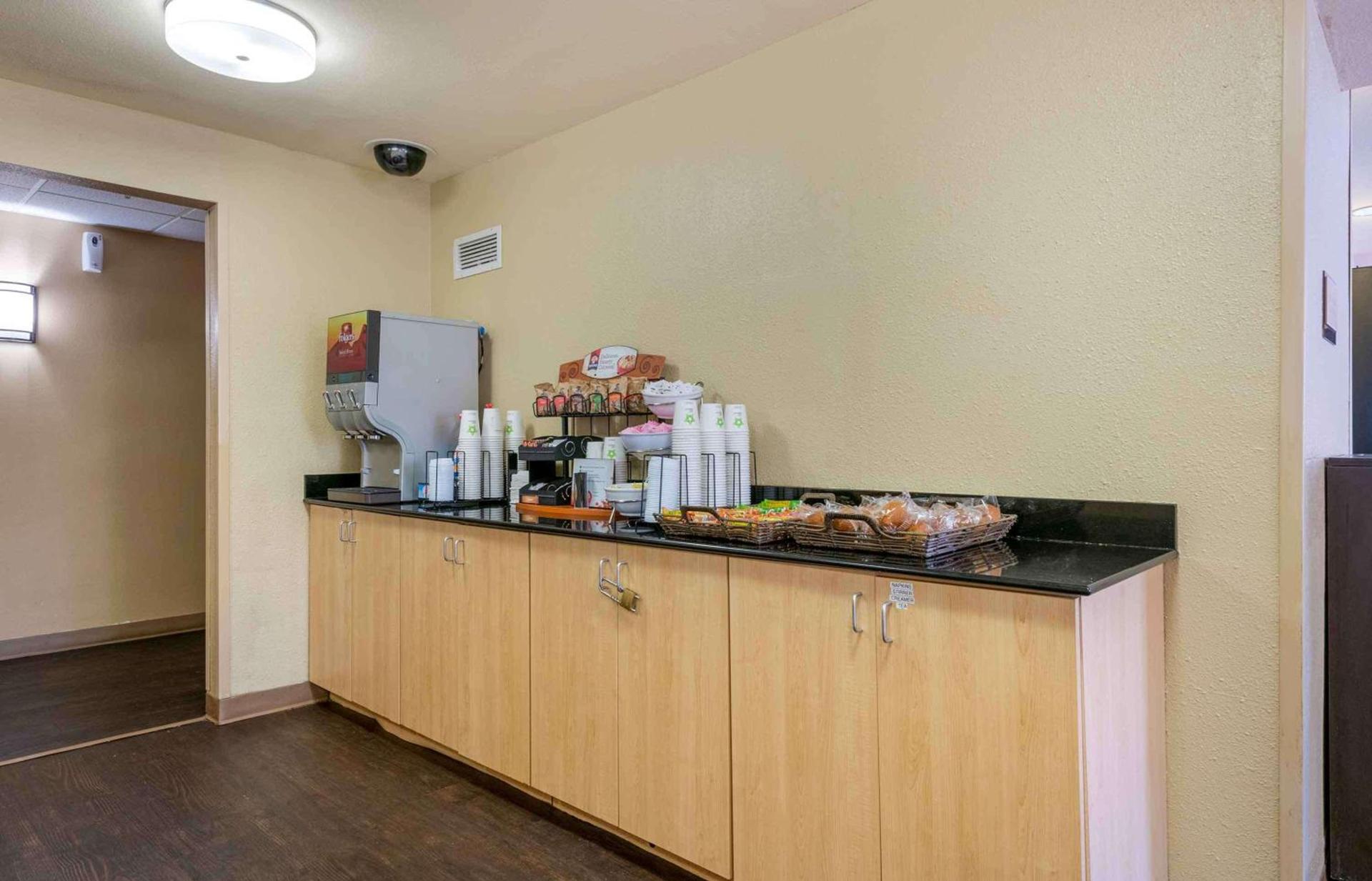Extended Stay America Suites - Orlando - Convention Center - Universal Blvd photo 7