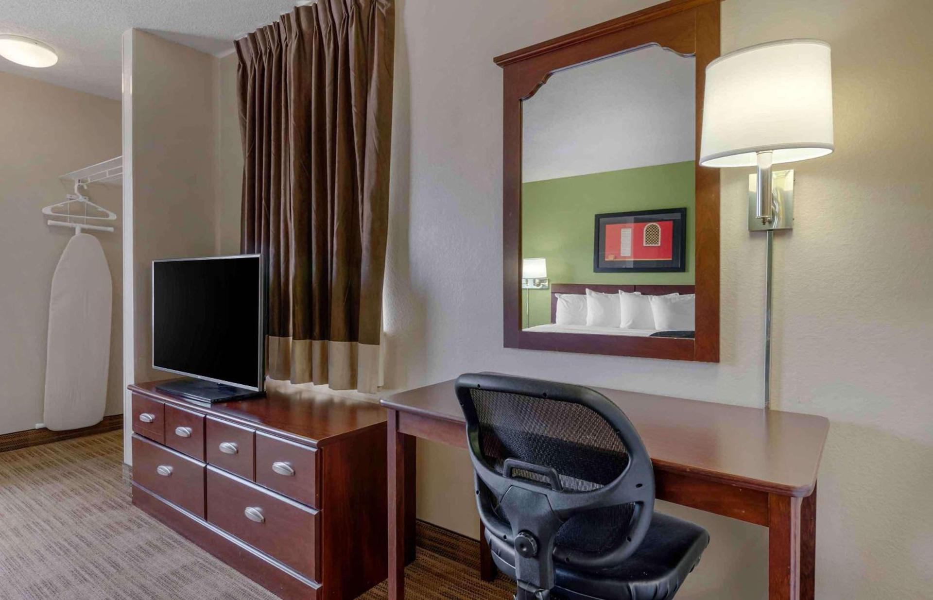 Extended Stay America Suites - Orlando - Lake Mary - 1036 Greenwood Blvd photo 18
