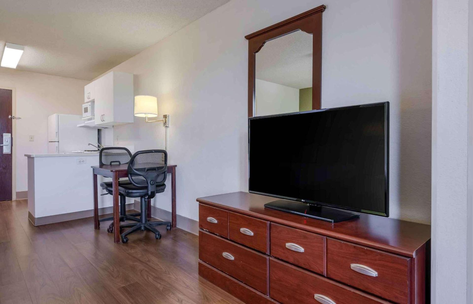 Extended Stay America Suites - Orlando - Lake Mary - 1036 Greenwood Blvd photo 24