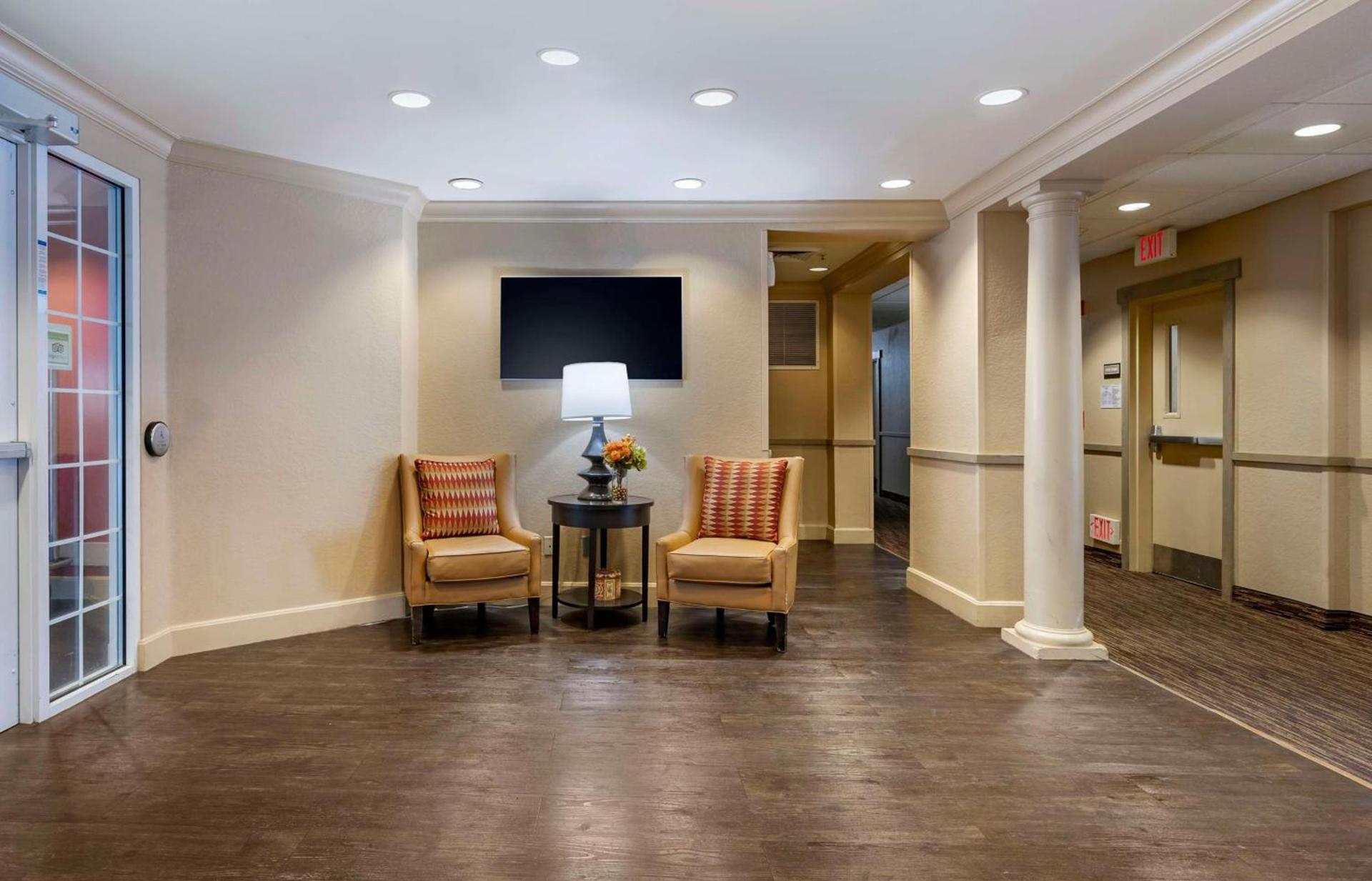 Extended Stay America Suites - Orlando - Maitland - 1776 Pembrook Dr photo 3