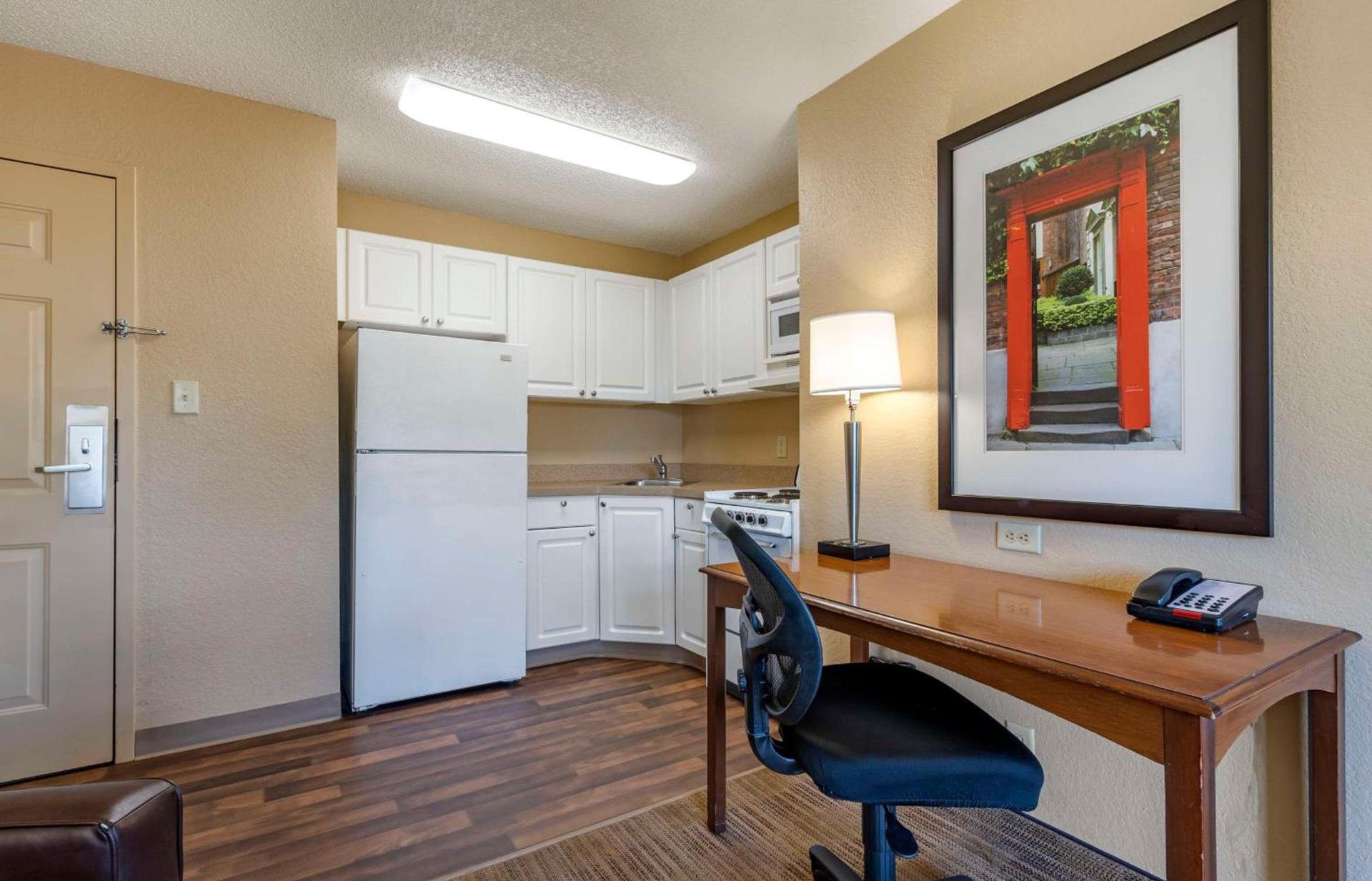 Extended Stay America Suites - Orlando - Maitland - 1776 Pembrook Dr photo 12