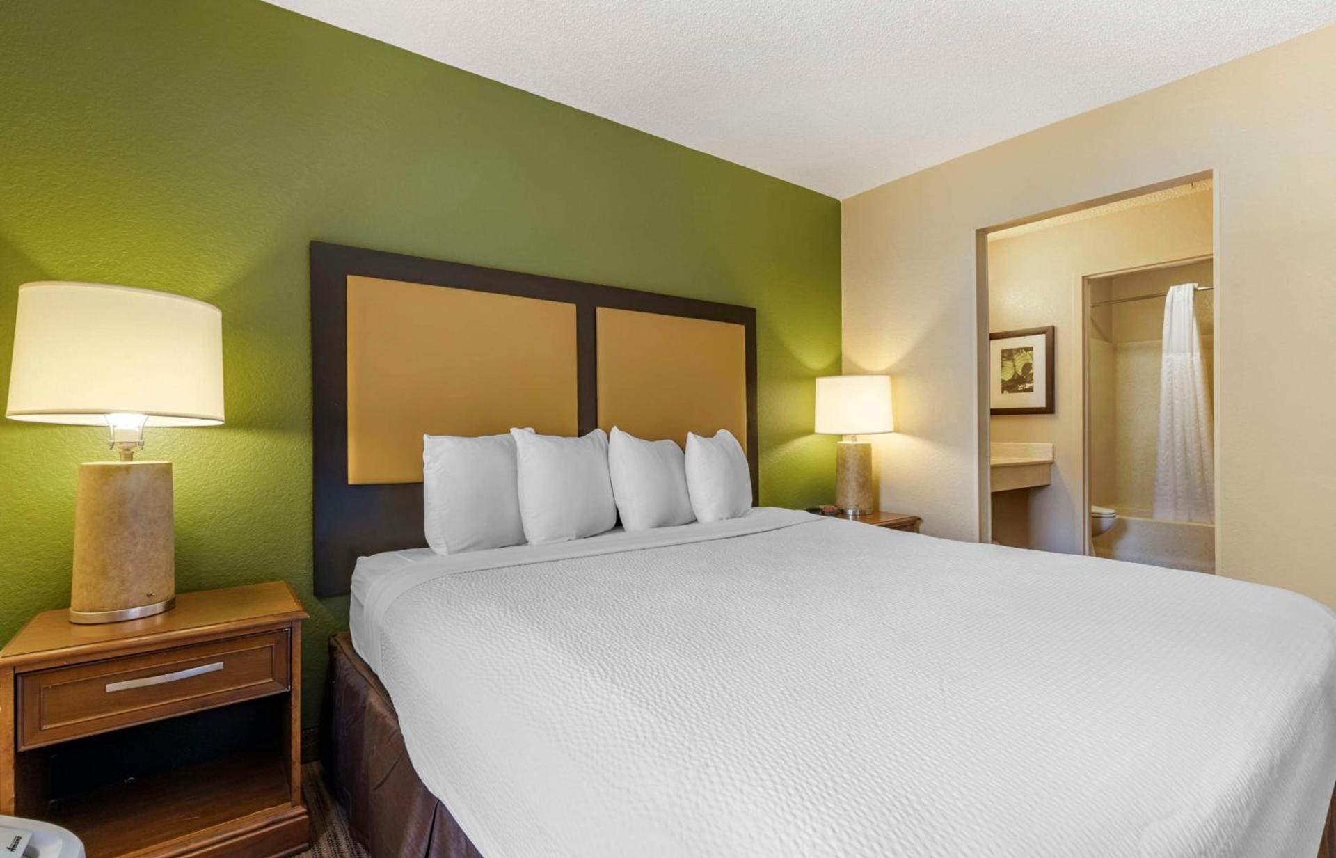 Extended Stay America Suites - Orlando - Maitland - 1776 Pembrook Dr photo 14