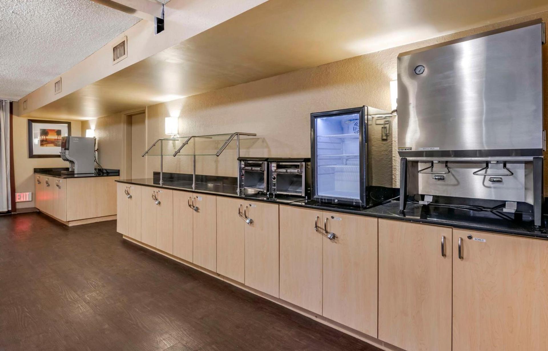 Extended Stay America Suites - Orlando - Orlando Theme Parks - Major Blvd photo 50