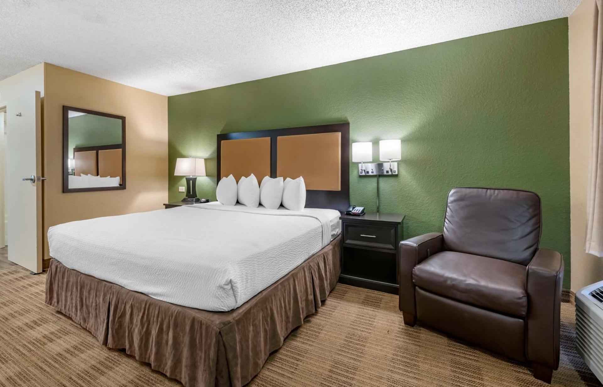 Extended Stay America Suites - Orlando - Orlando Theme Parks - Major Blvd photo 57