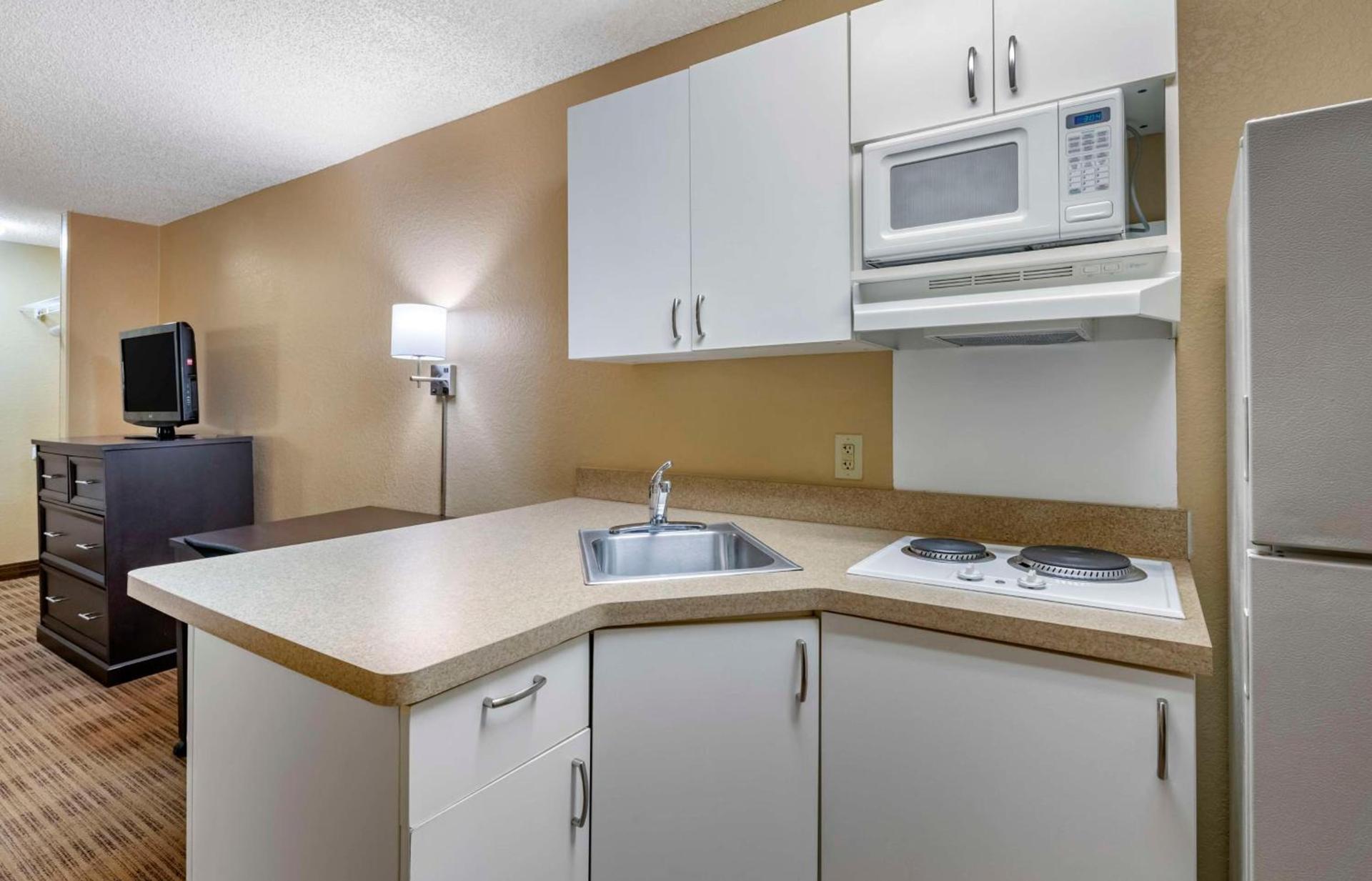 Extended Stay America Suites - Orlando - Orlando Theme Parks - Major Blvd photo 51