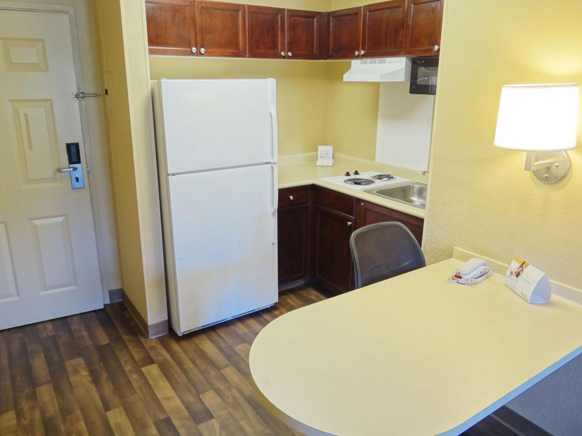 Studio 6 Suites Jacksonville Deerwood Park FL photo 19