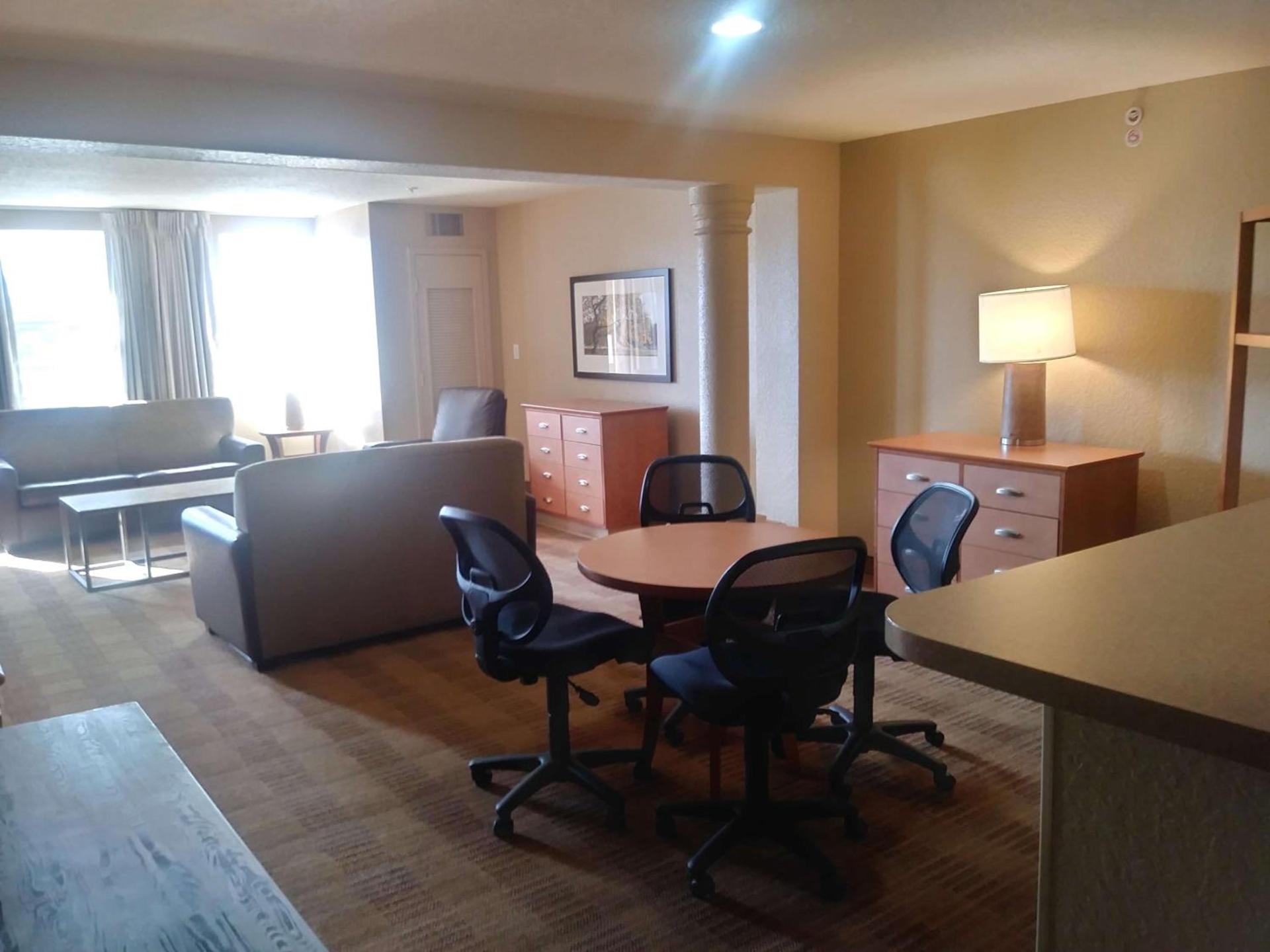 Studio 6 Suites Jacksonville Deerwood Park FL photo 36